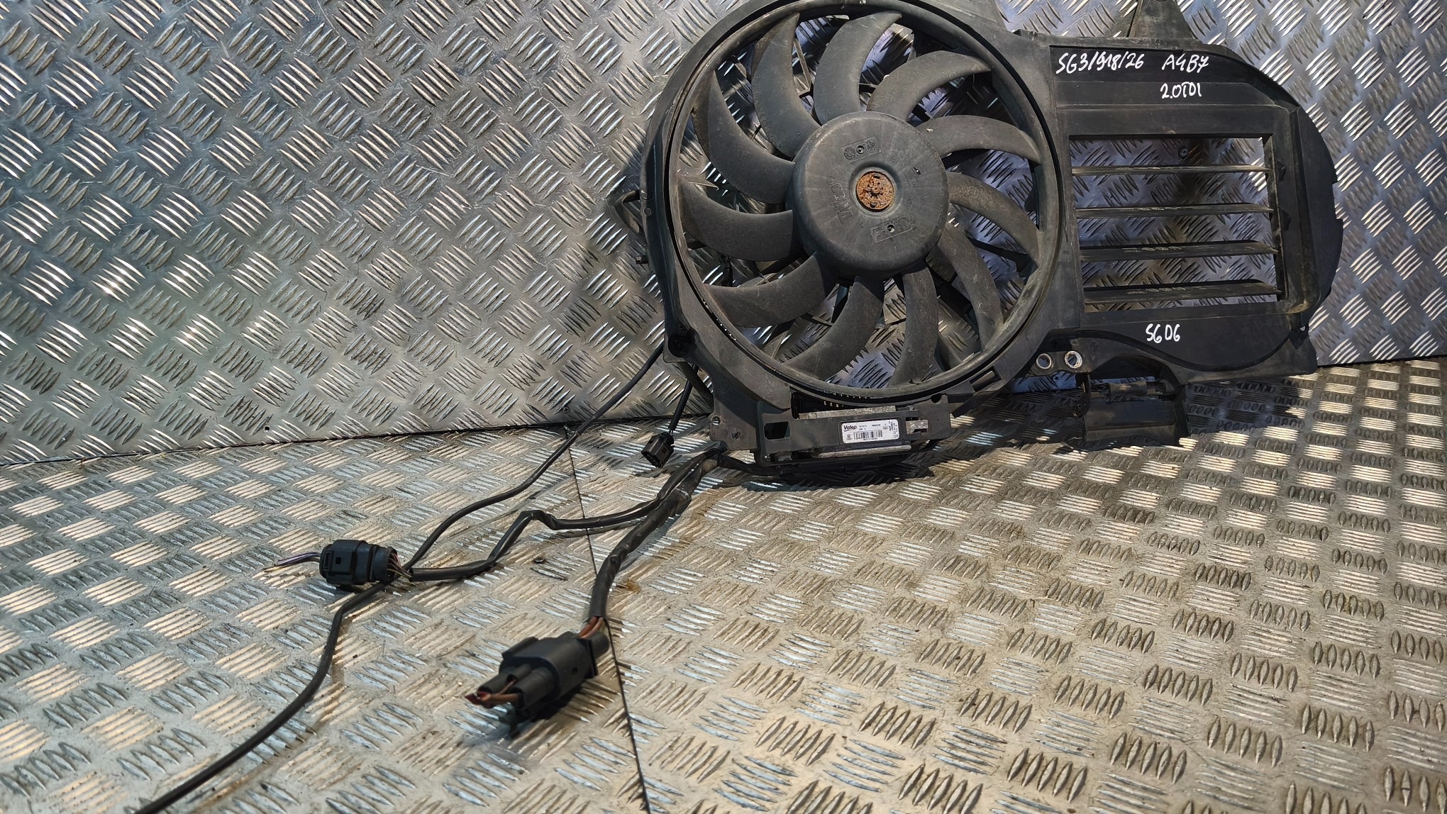 ventilator hladnjaka AUDI A4 B7 2007 988509C