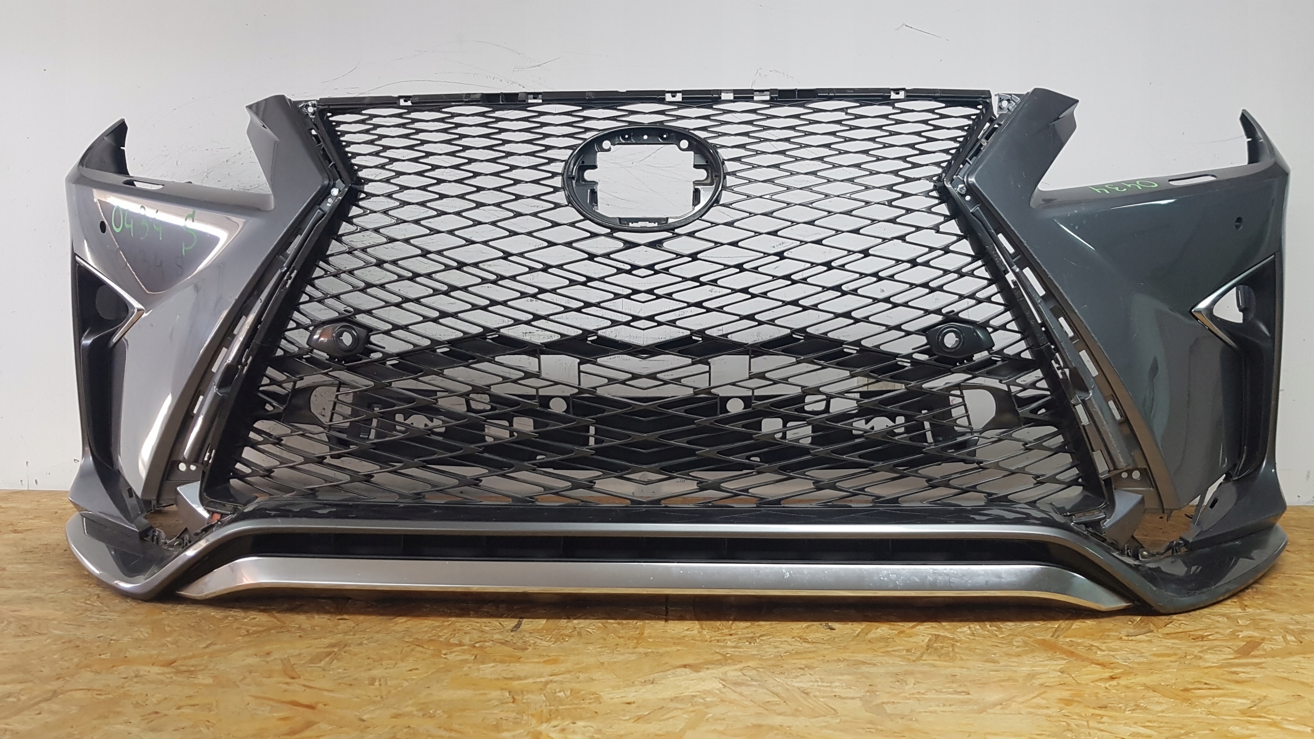 LEXUS RX 4 IV F-SPORT 2015 - bumper front 0434