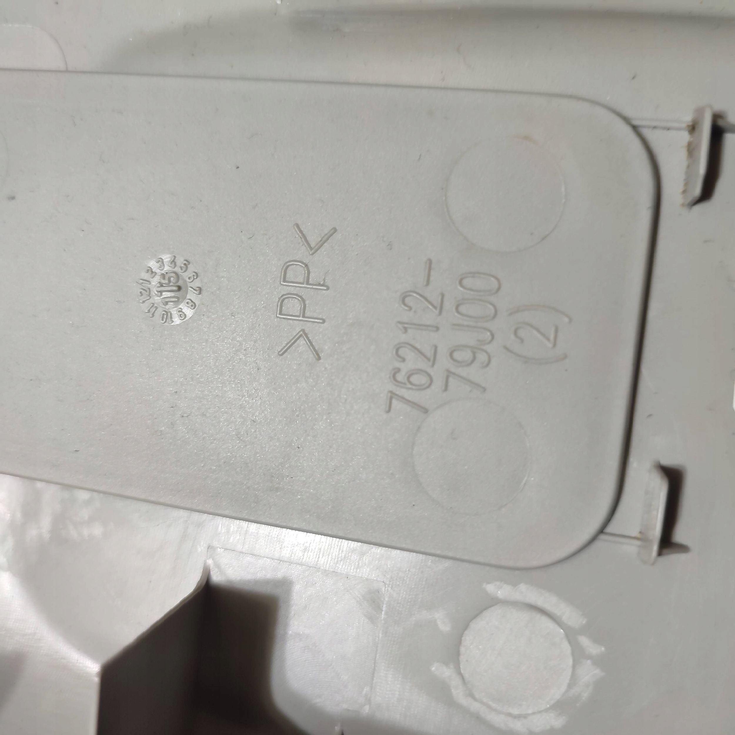 cover slupka B upper left side Suzuki Vitara (LY) 7621279J00