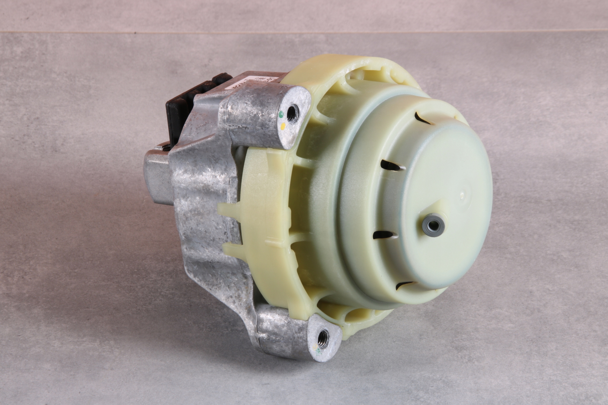 BMW 5 G30 LCI B46X B48X engine mount left 9845313 5324 km !!!