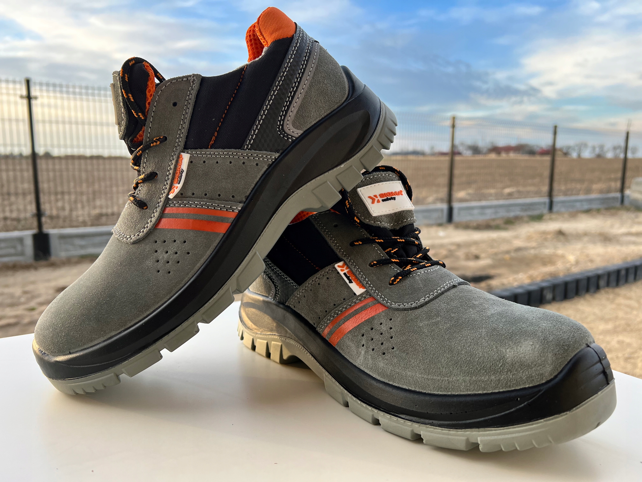 BUTY ROBOCZE Z BLACHĄ Z PODNOSKIEM MADEIRA R44 Rozmiar 44