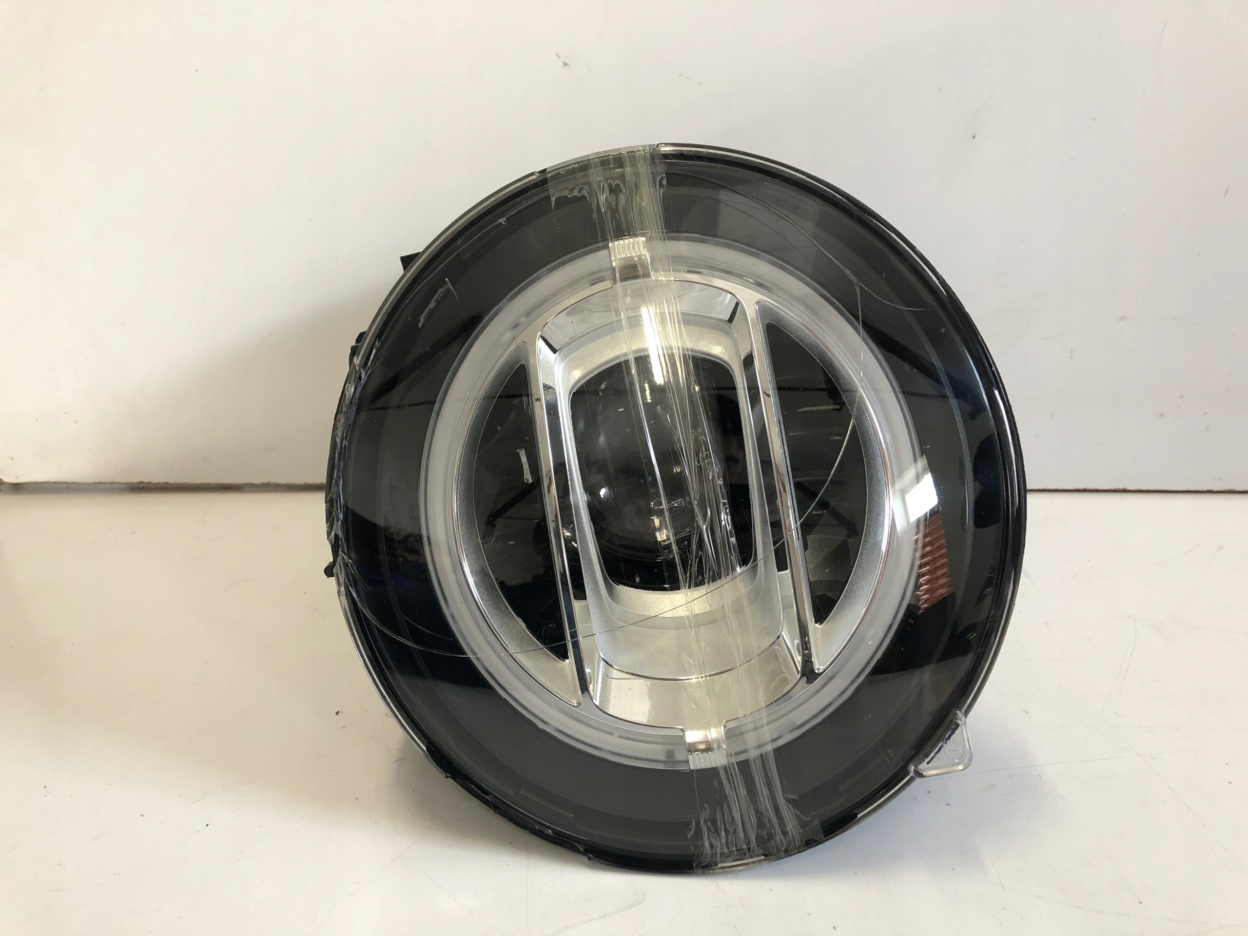 LAMPA PRZEDNIA MERCEDES G-KLASA 463 MULTIBEAM