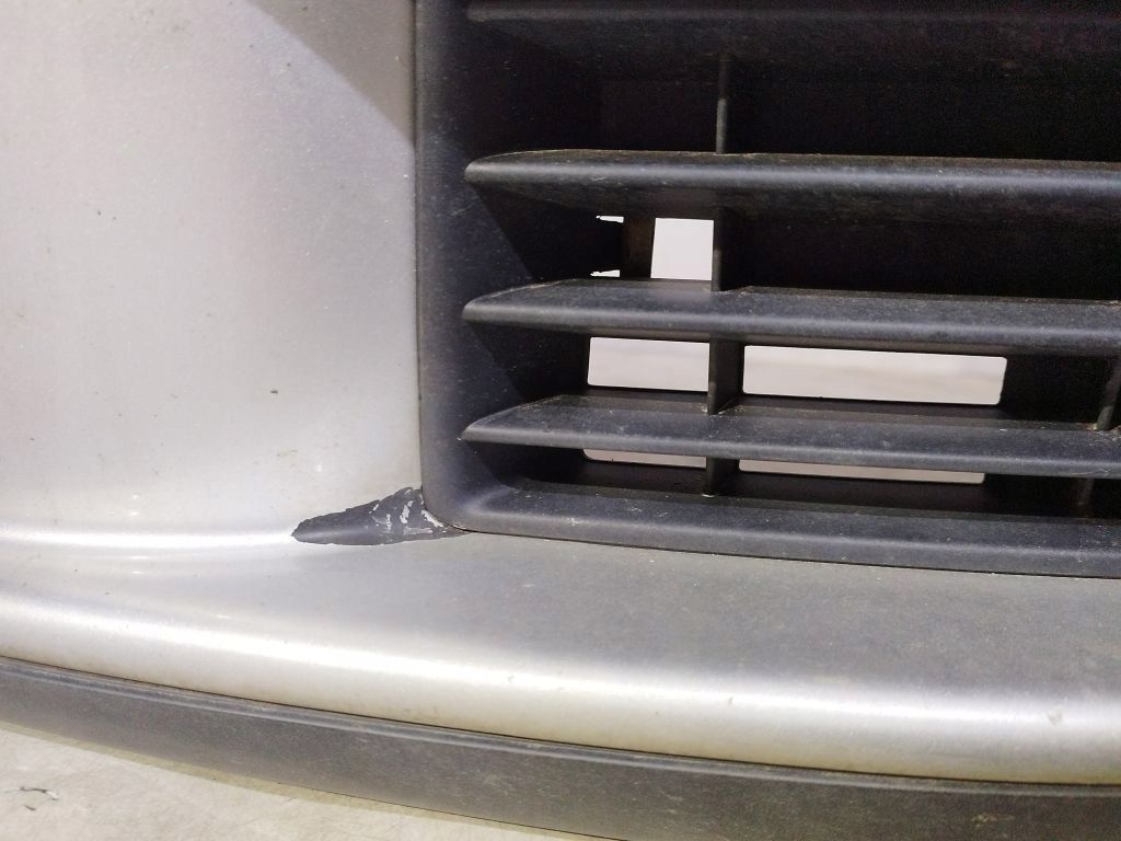 VW Golf V 5 nárazník předek přední