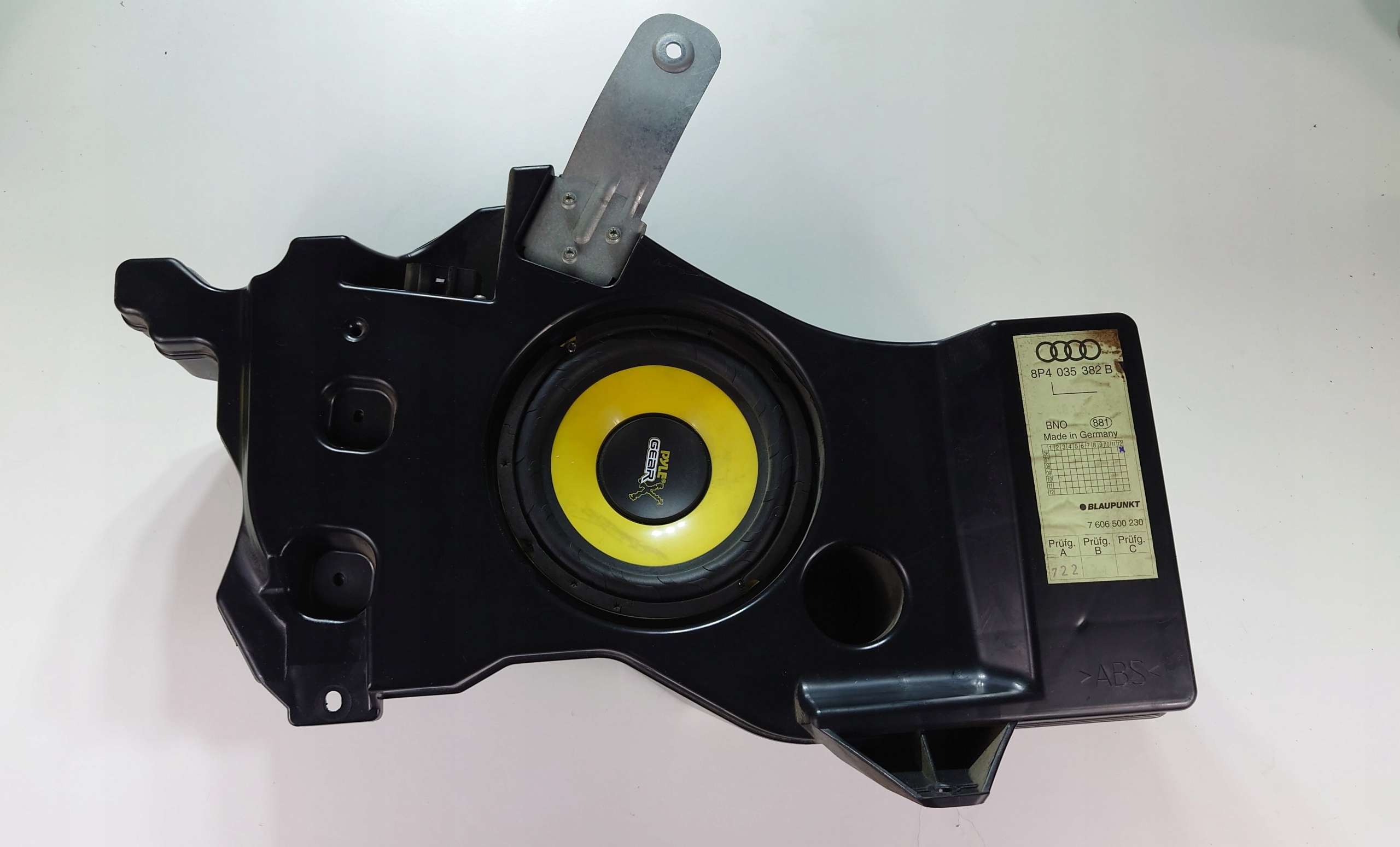 SUBWOOFER AUDI A3 8P SUBWOOFER AUDI A3 8P za 100 zł z Mińsk Mazowiecki