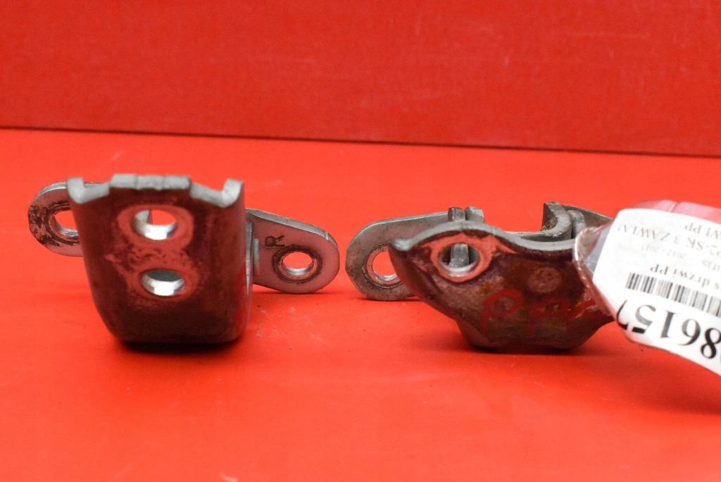 hinge hinges door right front TOYOTA AURIS 2 II KOMBI 12-15