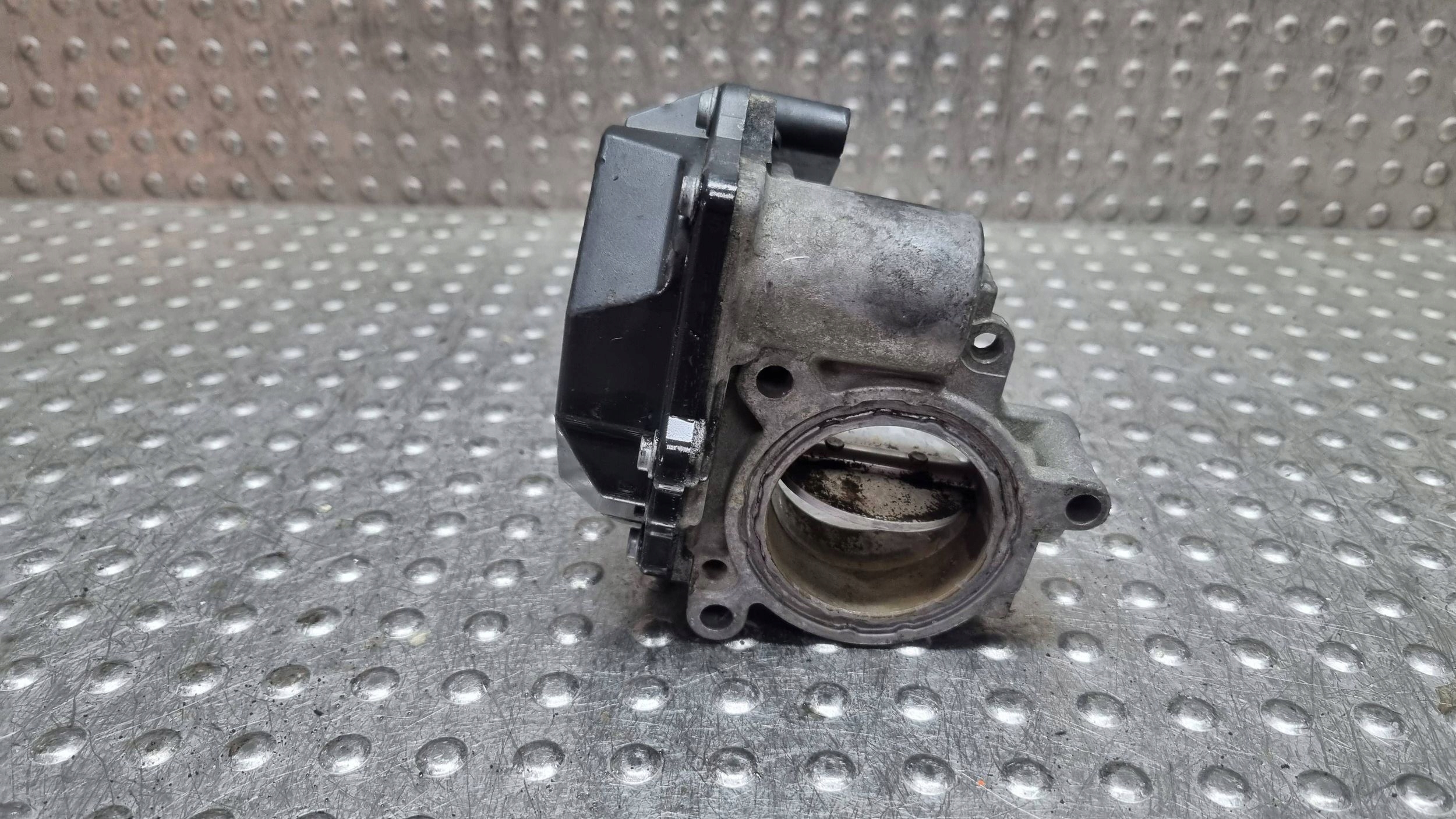 Valvola a farfalla 057128063E PORSCHE CAYENNE 7L Q7 4L TOUAREG e 7L A8 D4 4.2TDI