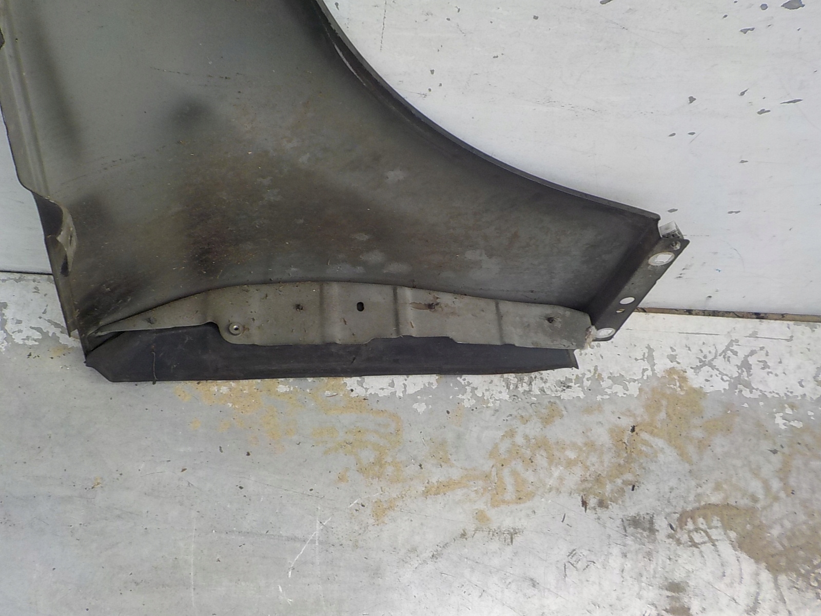189 MERCEDES-BENZ W204 fender left front front