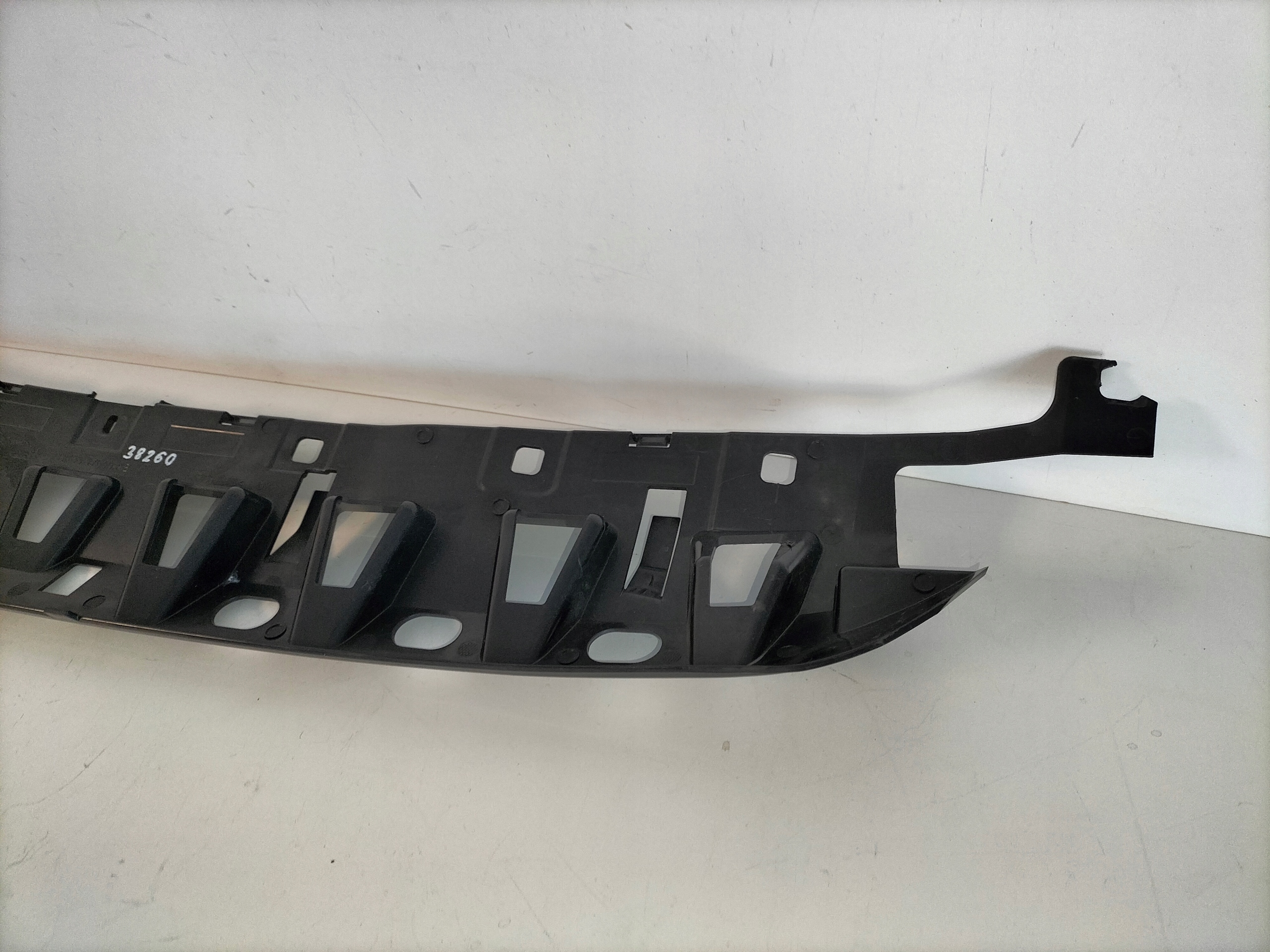 pillar holder upper of a bumper front JAGUAR F-PACE 16