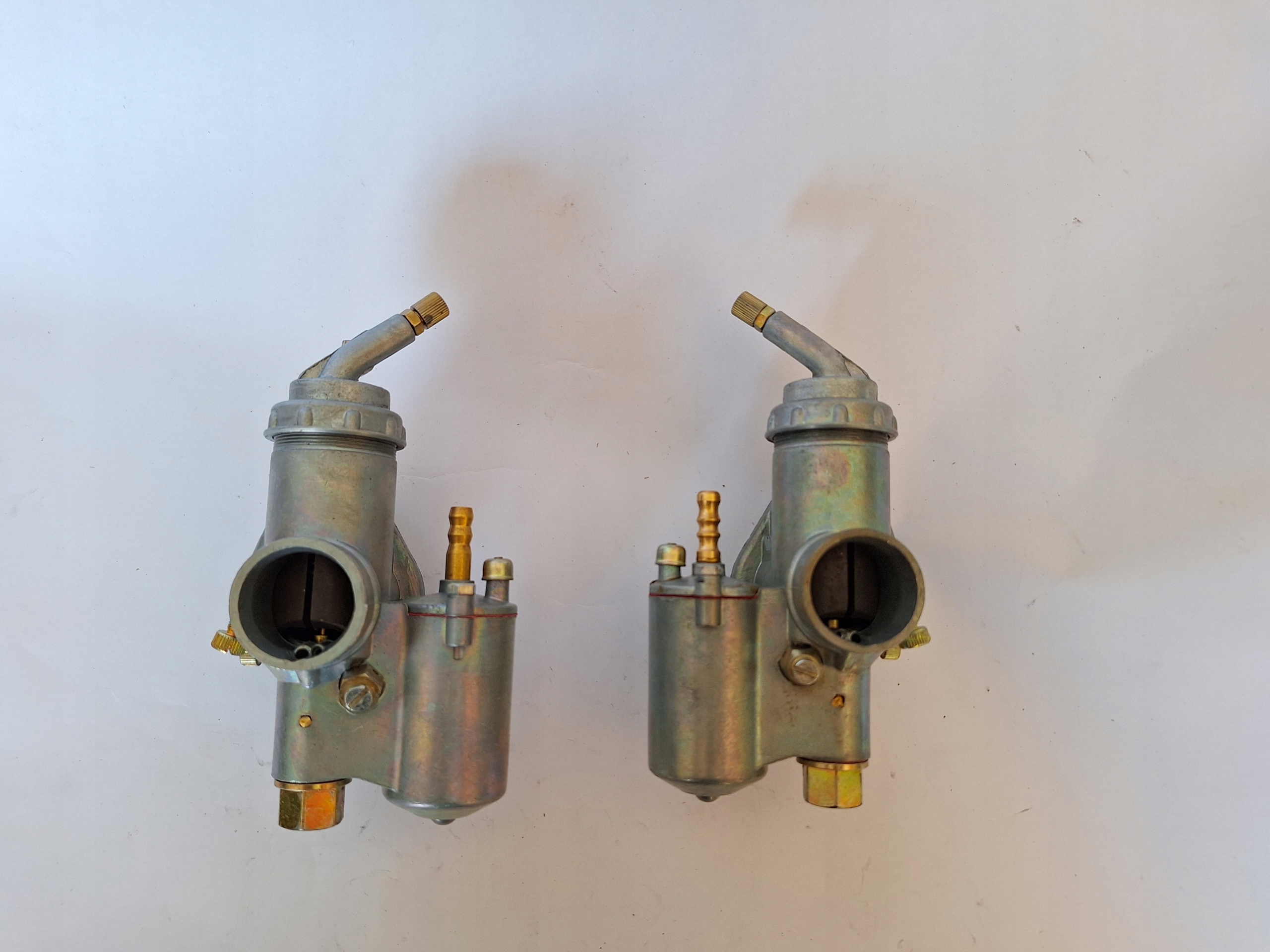 Karburátor a karburátory Deni PZ28 K37 M-72 K-750 Ural Dněpr