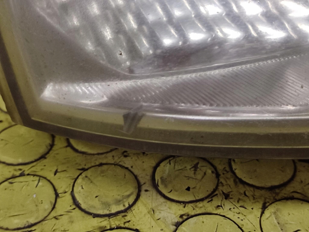 KIA CARENS REFLEKTOR light right front