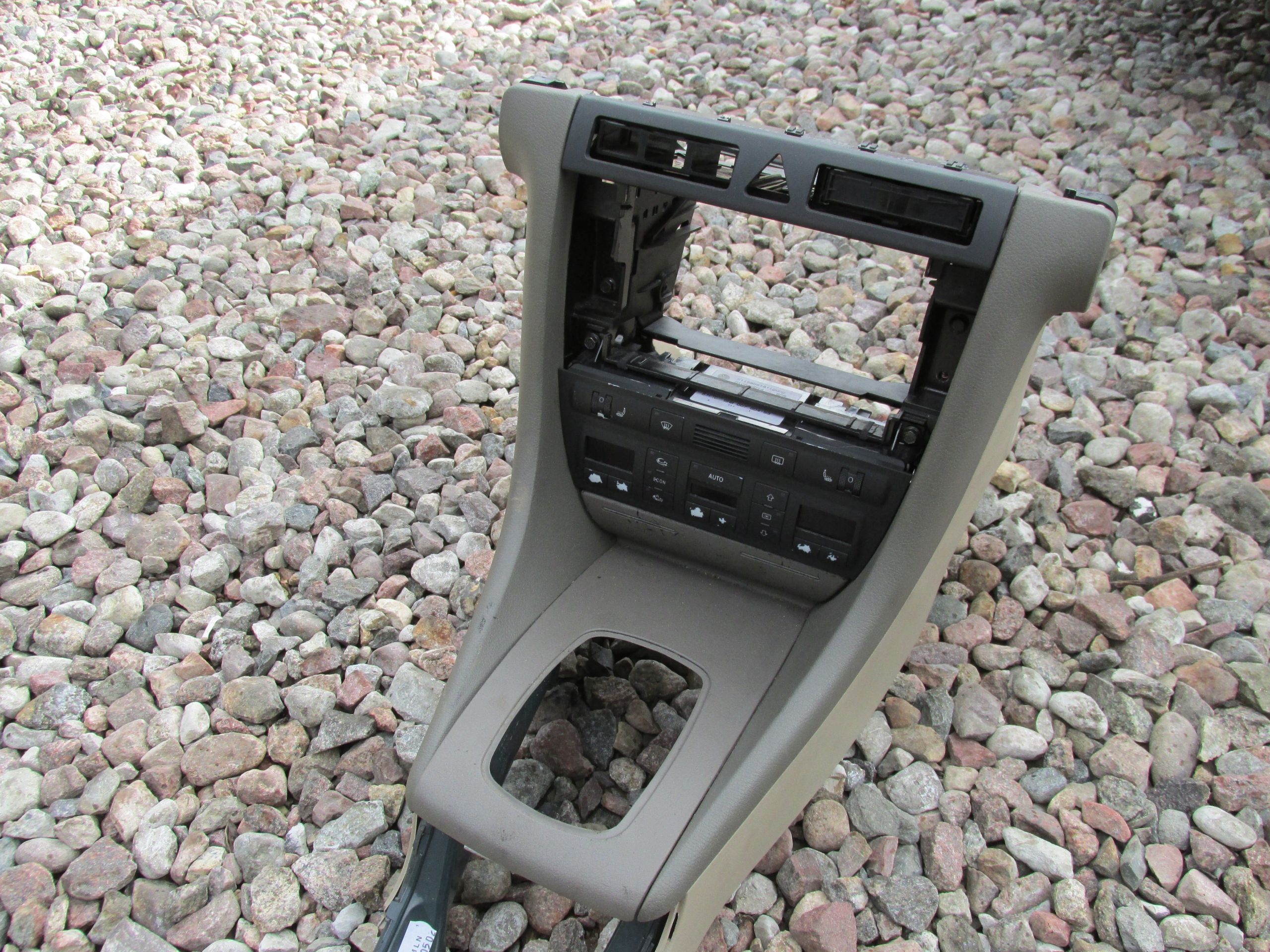 Центральный туннель 2-DIN AUDI A6 C5