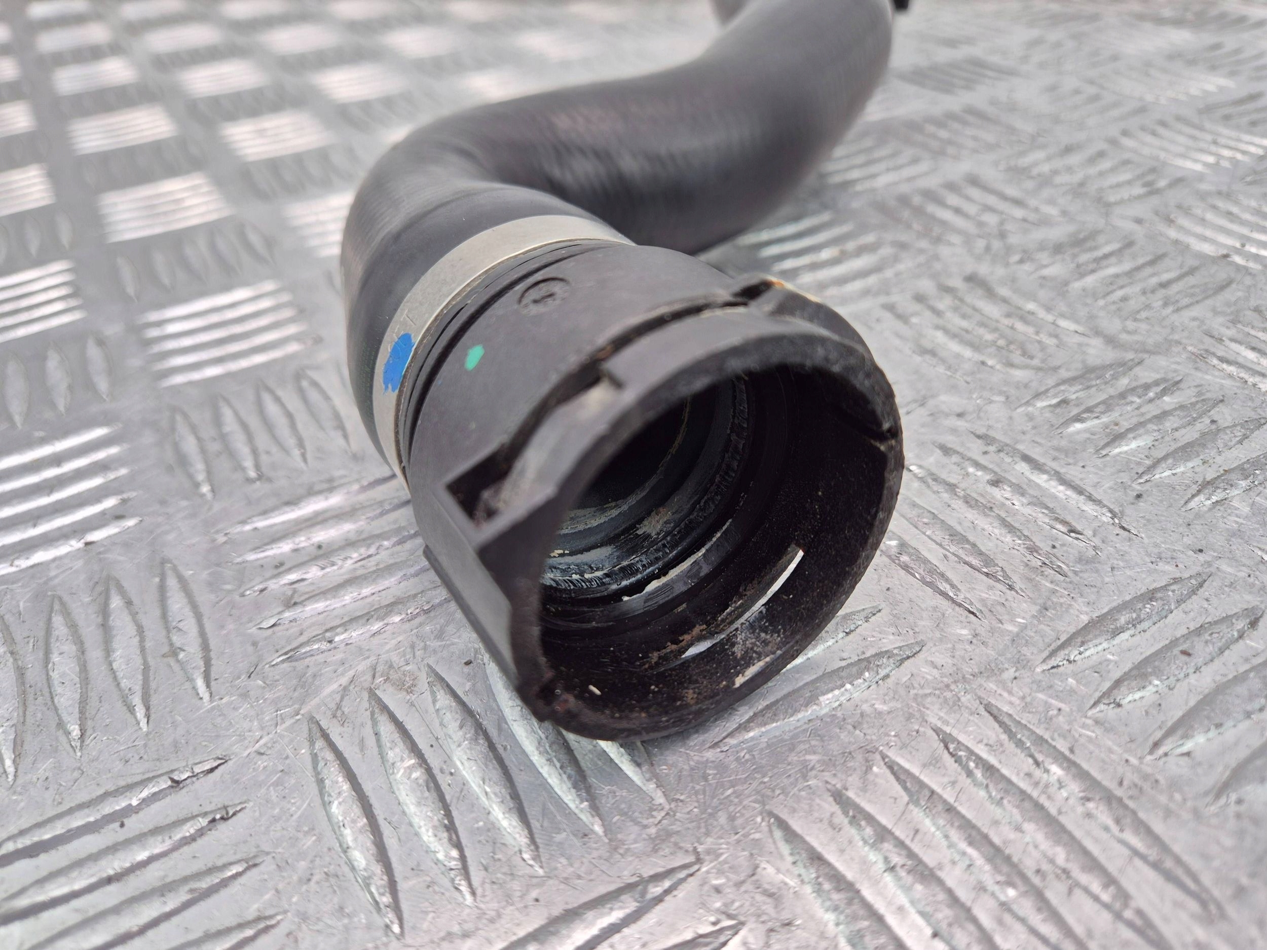 BMW F07 528i N20 cijev crijevo prijenos vode 7619684