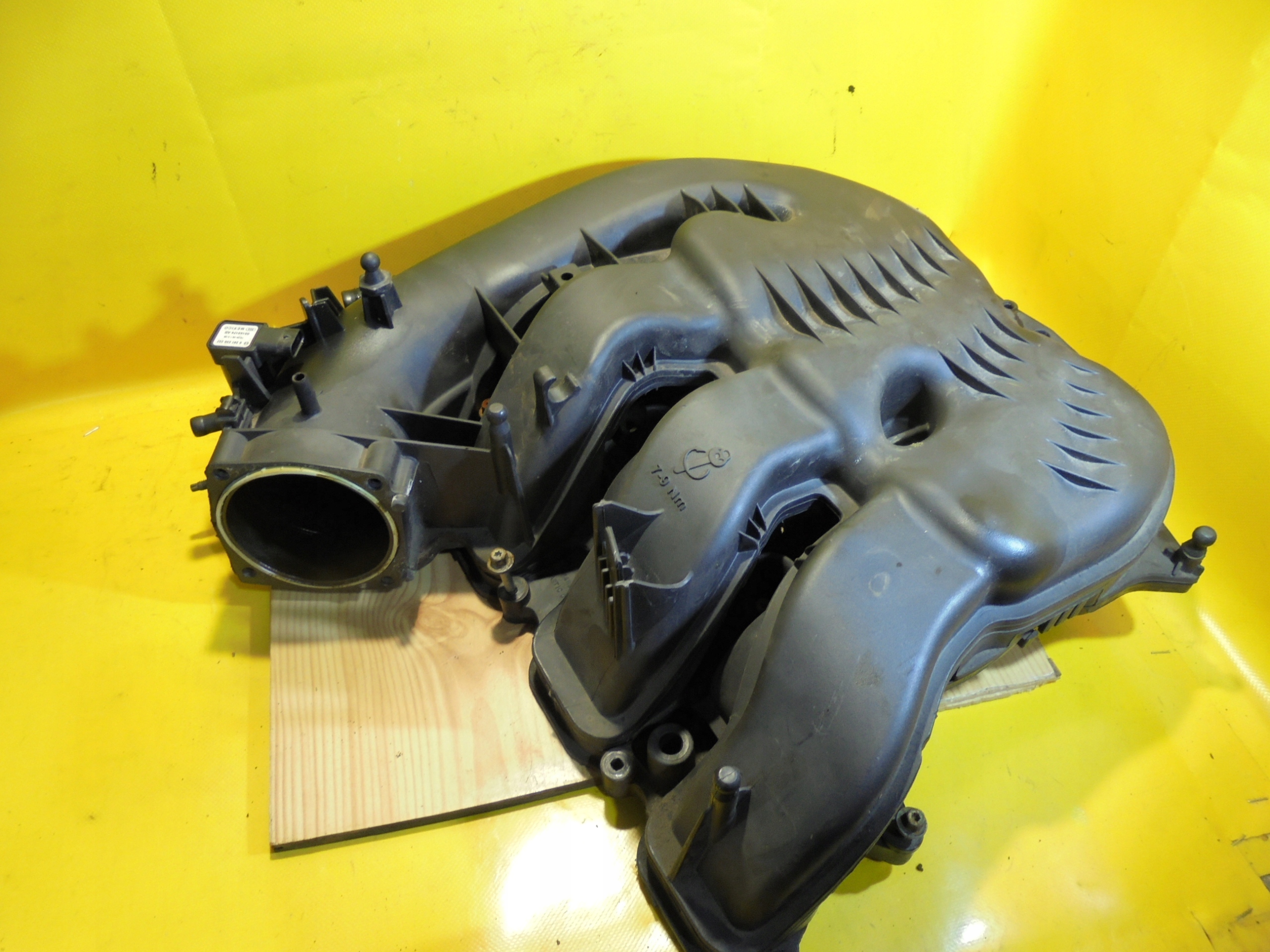 Коллектор всасывания DODGE JEEP 3.6 V6 06184693AE