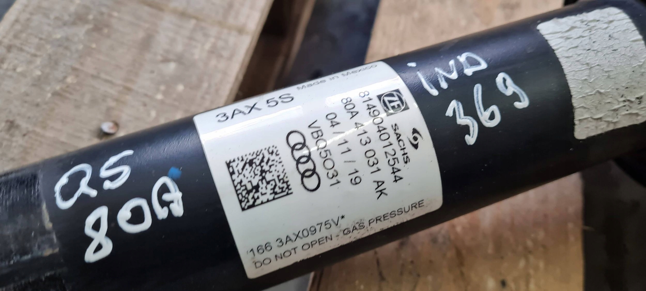 Q5 80A tlmič struna ľavý pravý predok 2.0 TFSI 80A413031AK