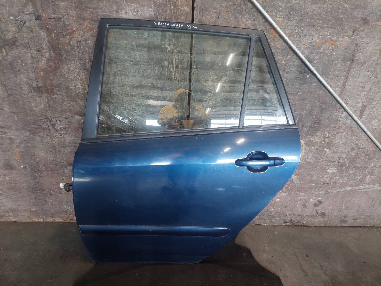 door complete left rear part TOYOTA CORROLA VERSO