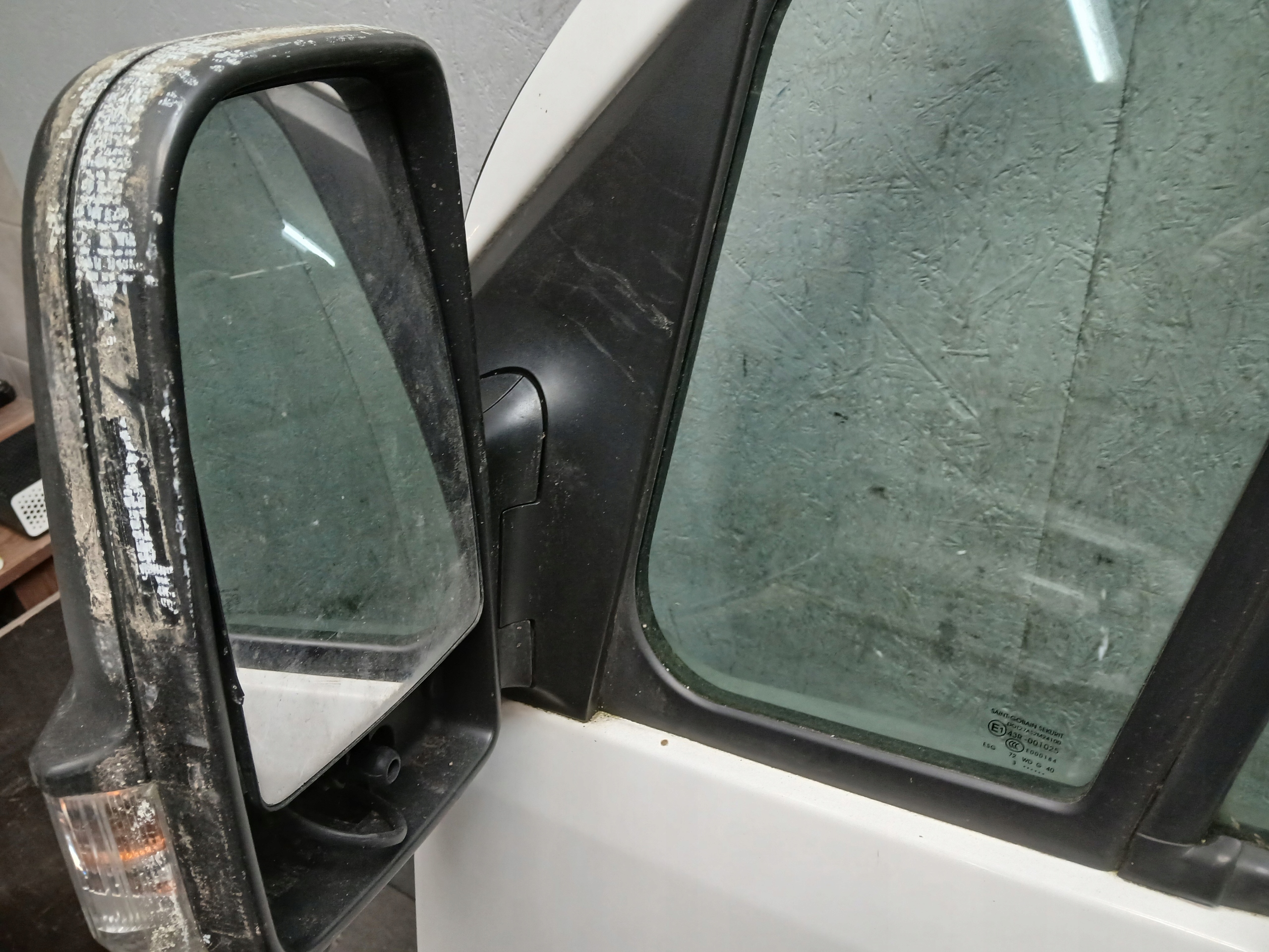 door front left MERCEDES SPRINTER W906 VW CRAFTER 06