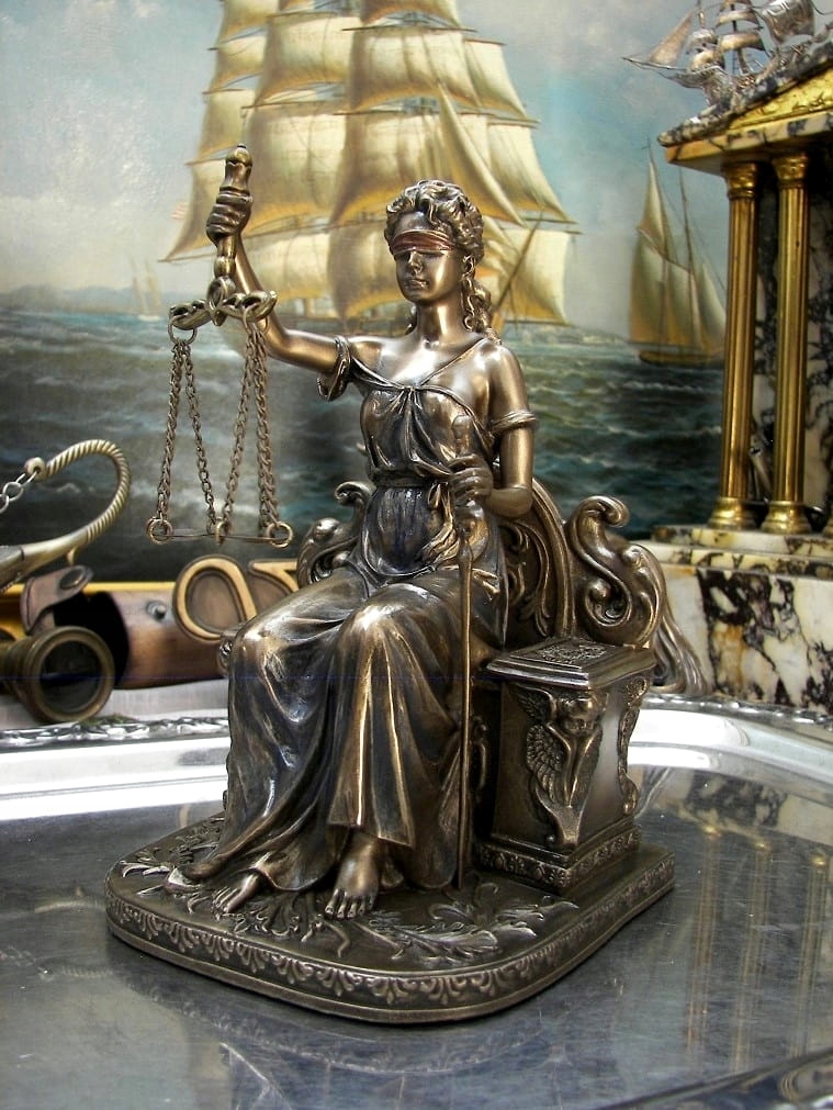 TEMIDA NA TRONIE PREZENT DLA SĘDZIEGO ,PROKURATORa Kod producenta a75268