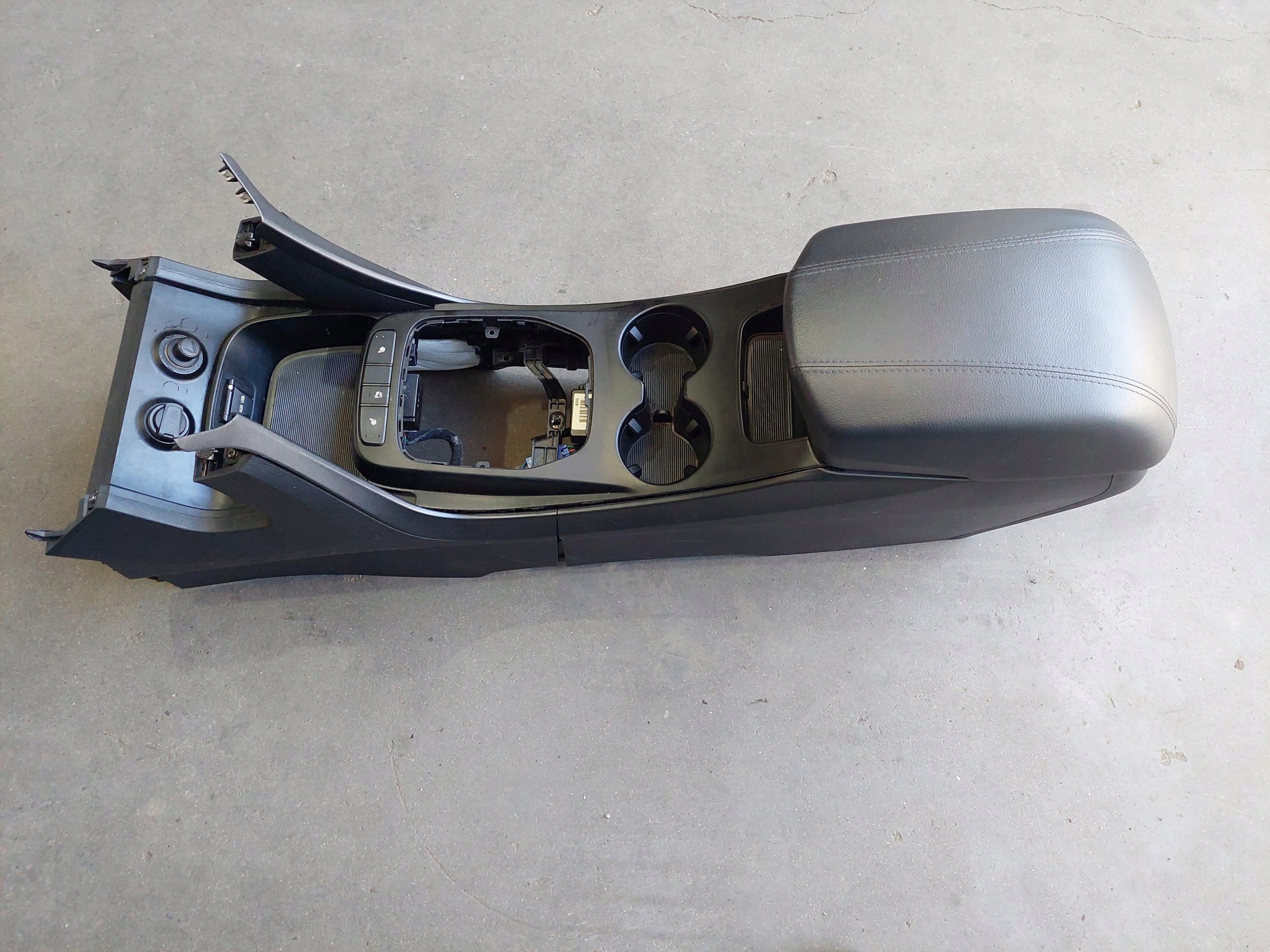 armrest TUNEL central ARMREST HYUNDAI SANTA FE III
