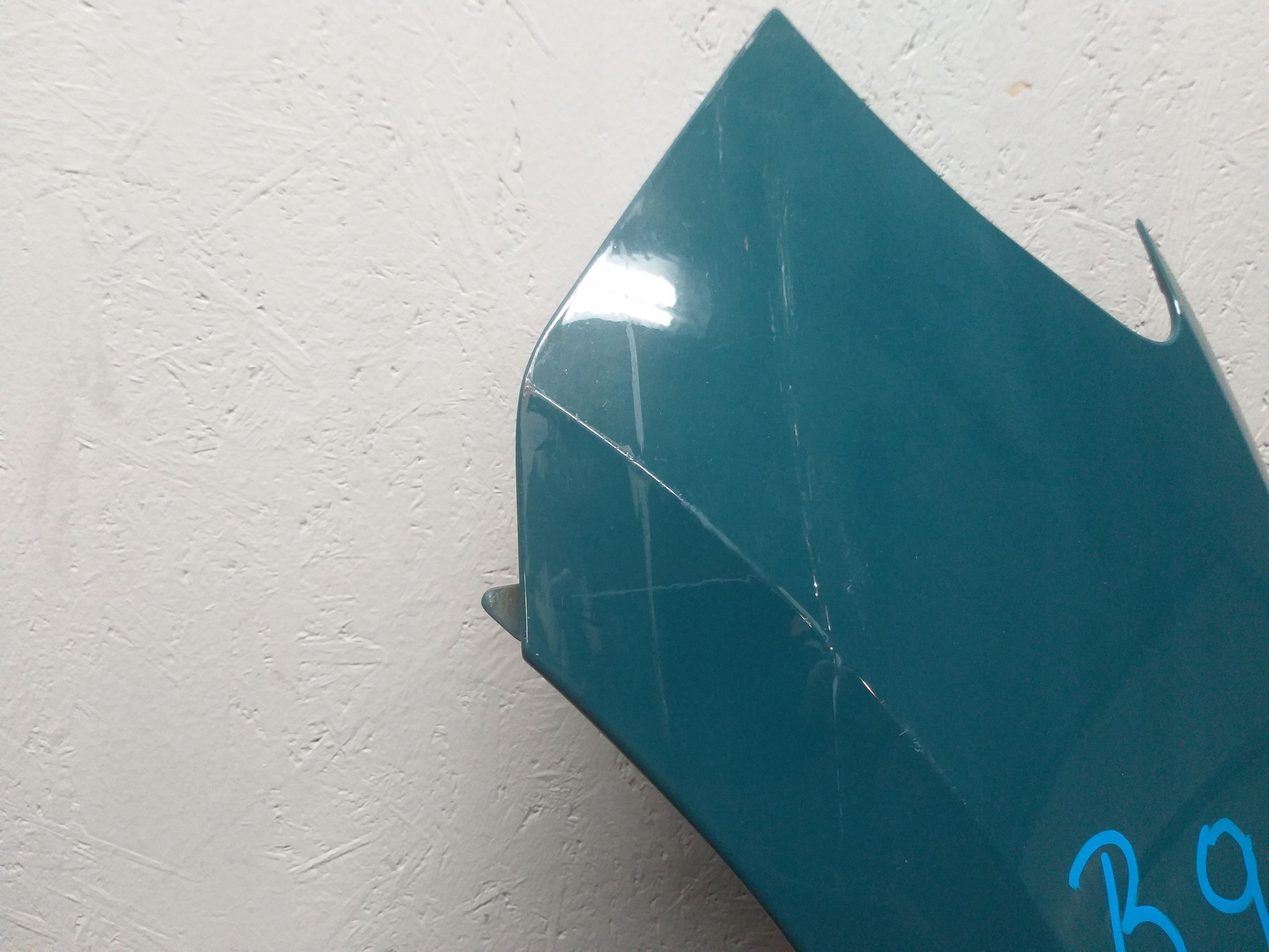 BŁOTNIK PRZÓD LEWY AUDI A1 82A