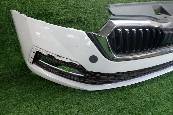 SKODA OCTAVIA IV 19-23 Frontstoßstange vorne