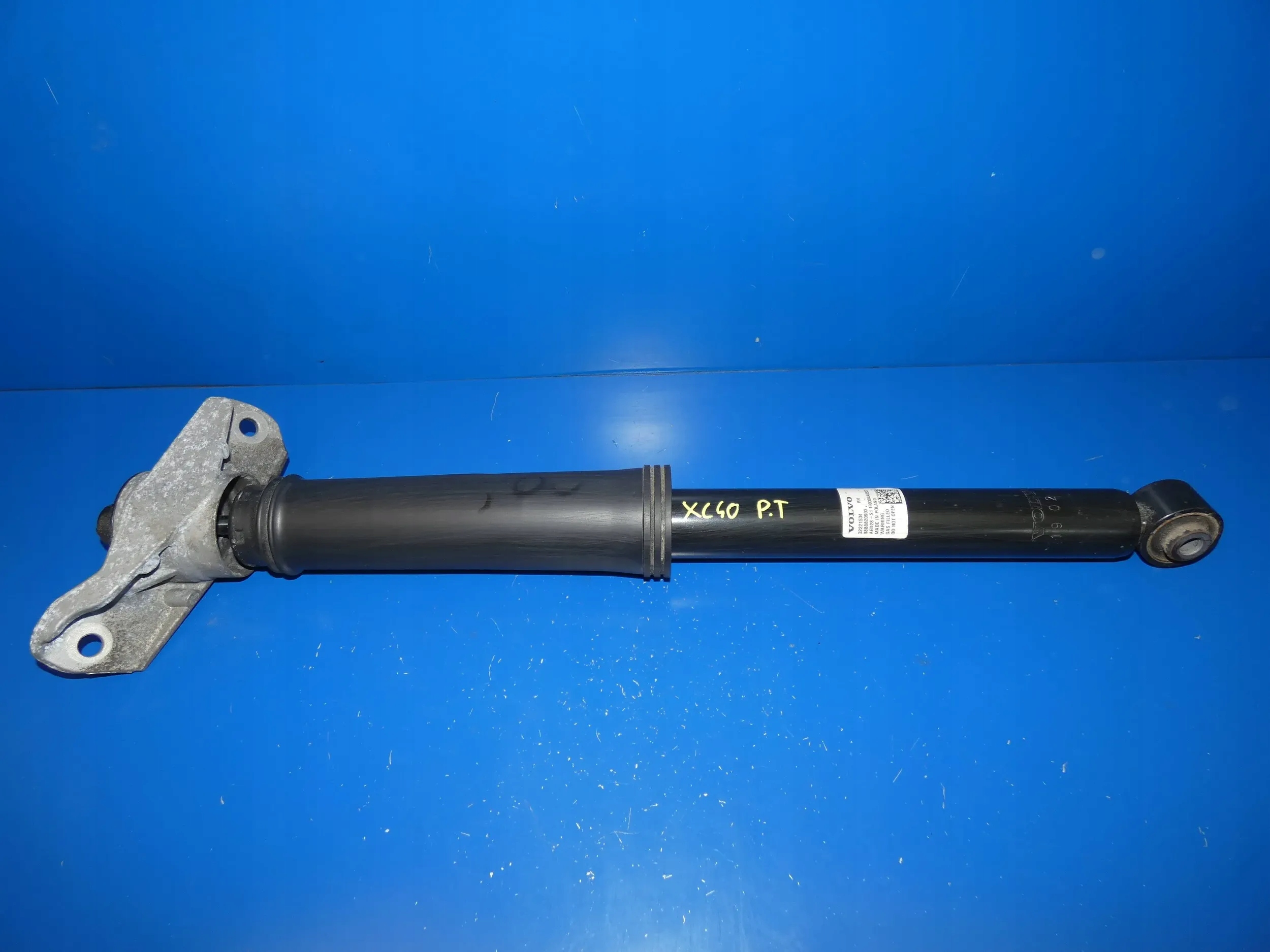 VOLVO XC40 shock absorber right rear part rear