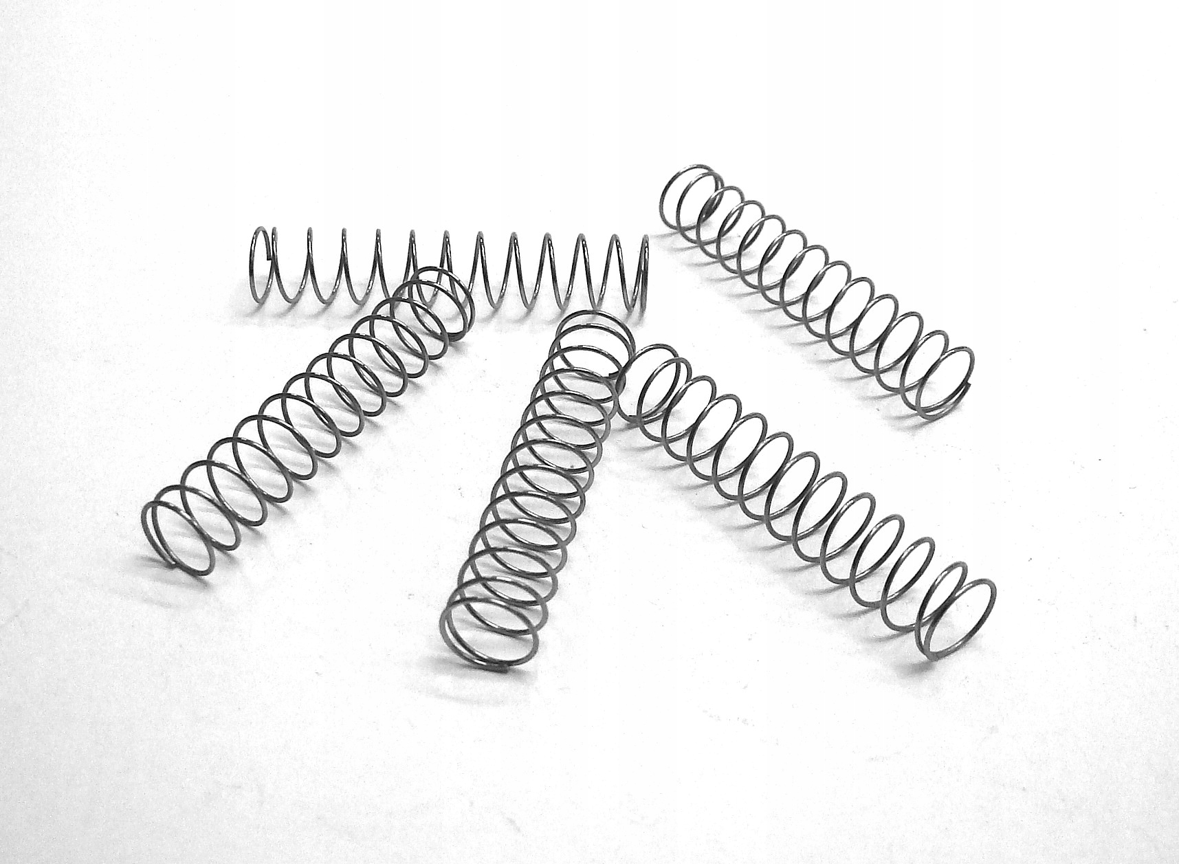 SPRĘŻYNA NACISKOWA d=0,4 * Dz=6,5 * Dw=5,7 * L=33 - 5szt. Kod producenta K/684