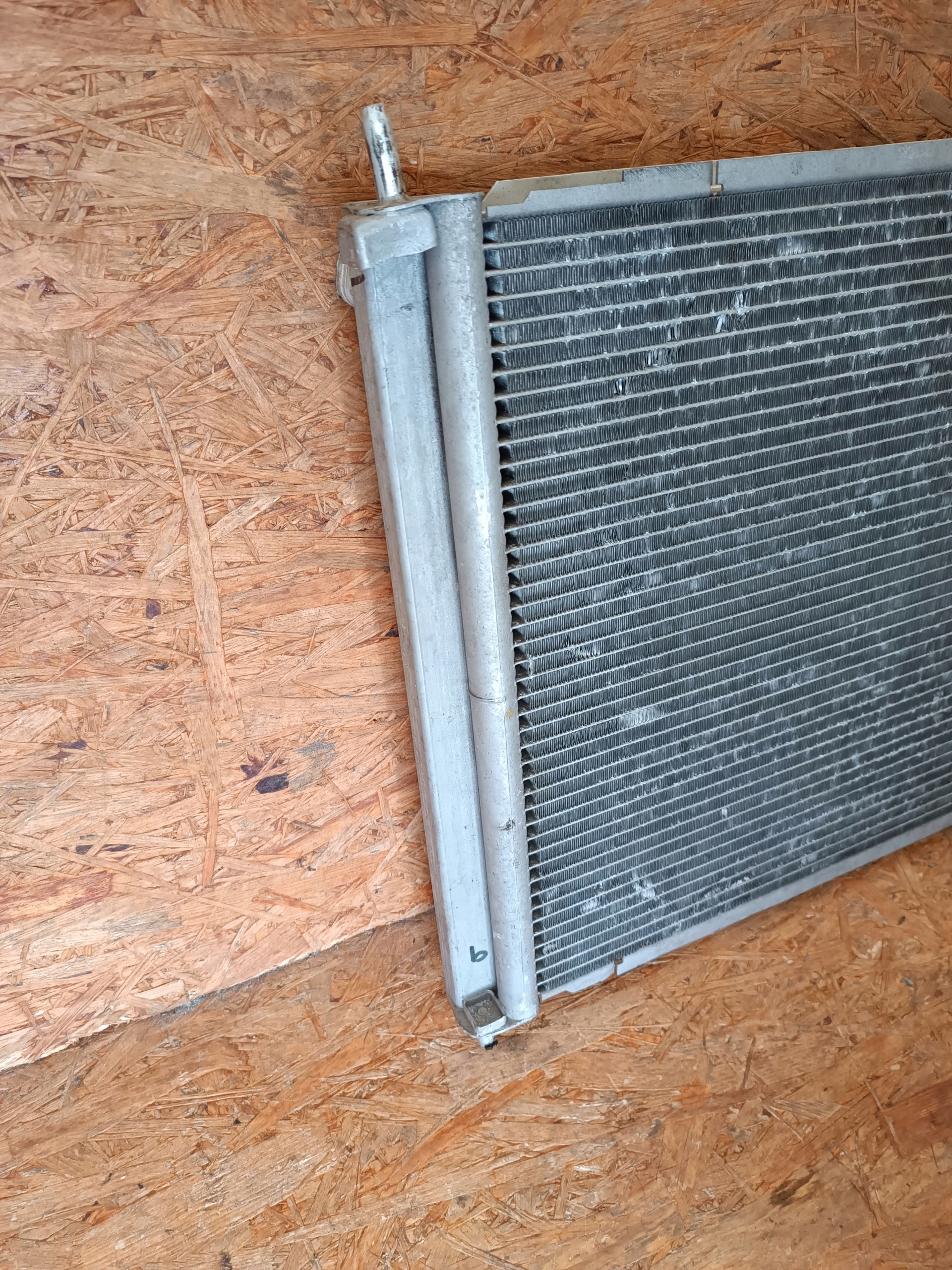 CHŁODNICA KLIMATYZACJI RENAULT CLIO III 1.5 DCI 176010-00070 Numery katalogowe zamienników DRM23100