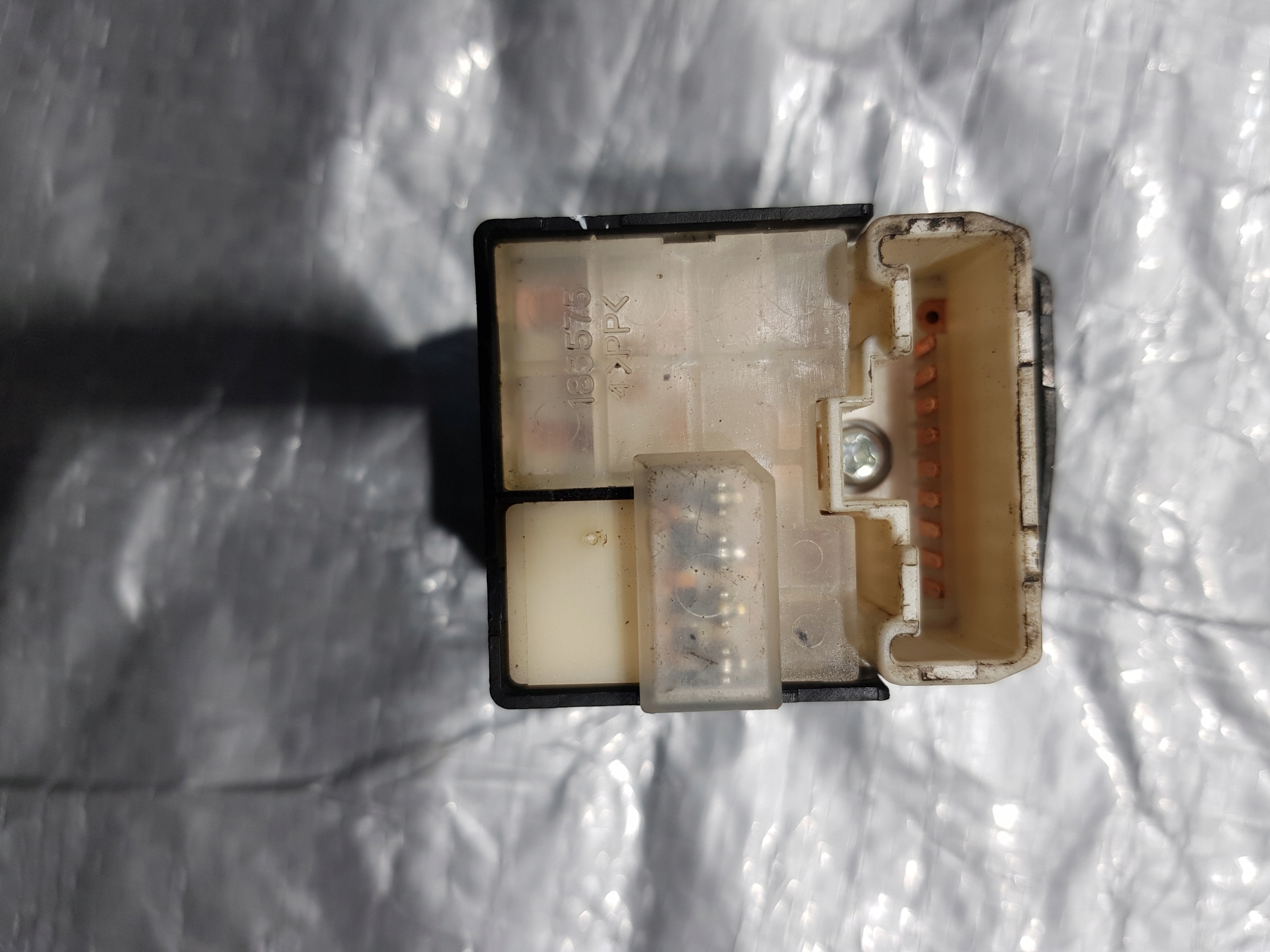 Toyota Auris and mirror control switch button