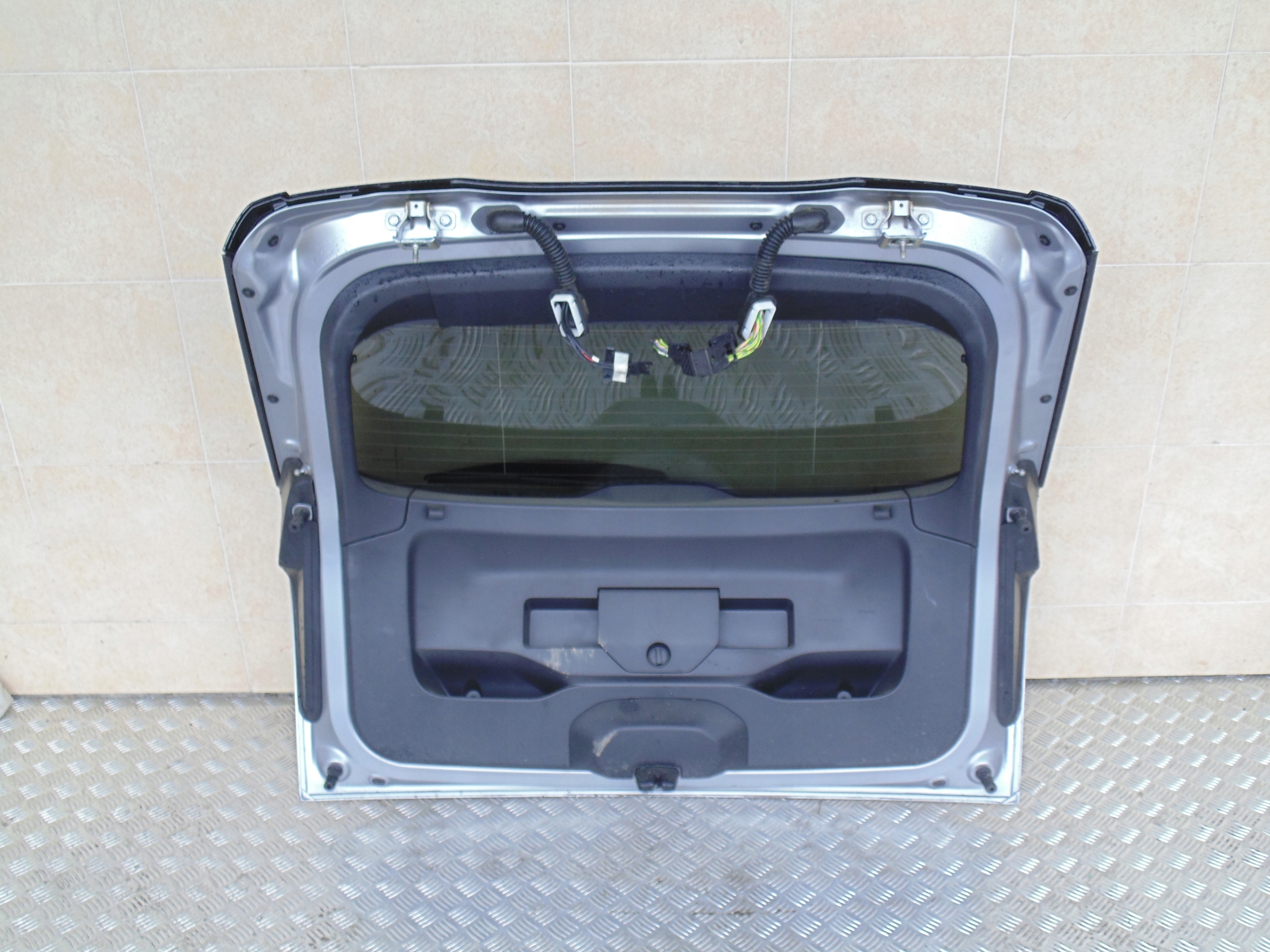 KLAPA TYŁ KOMPLETNA KAMERA PEUGEOT 2008 II GT LINE Typ samochodu Samochody osobowe