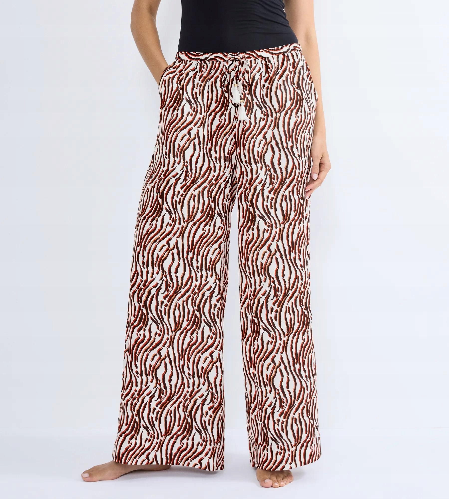 Letní Satin Trousers 40