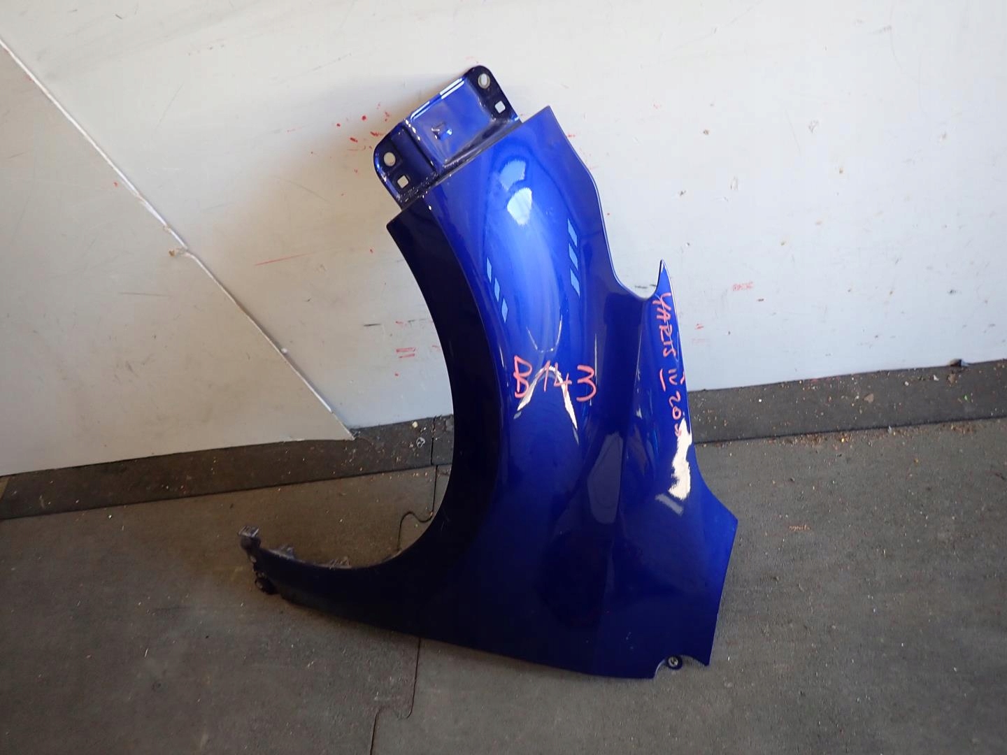 fender front front left TOYOTA YARIS IV 2020