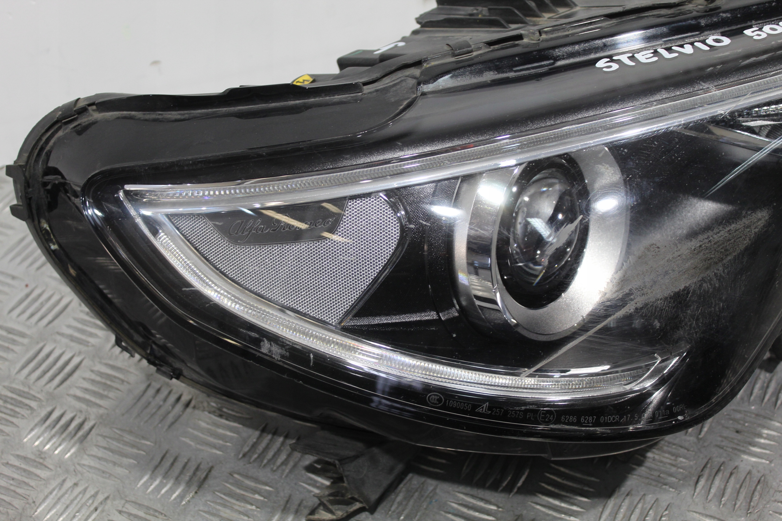 light right front XENON STELVIO 50552984