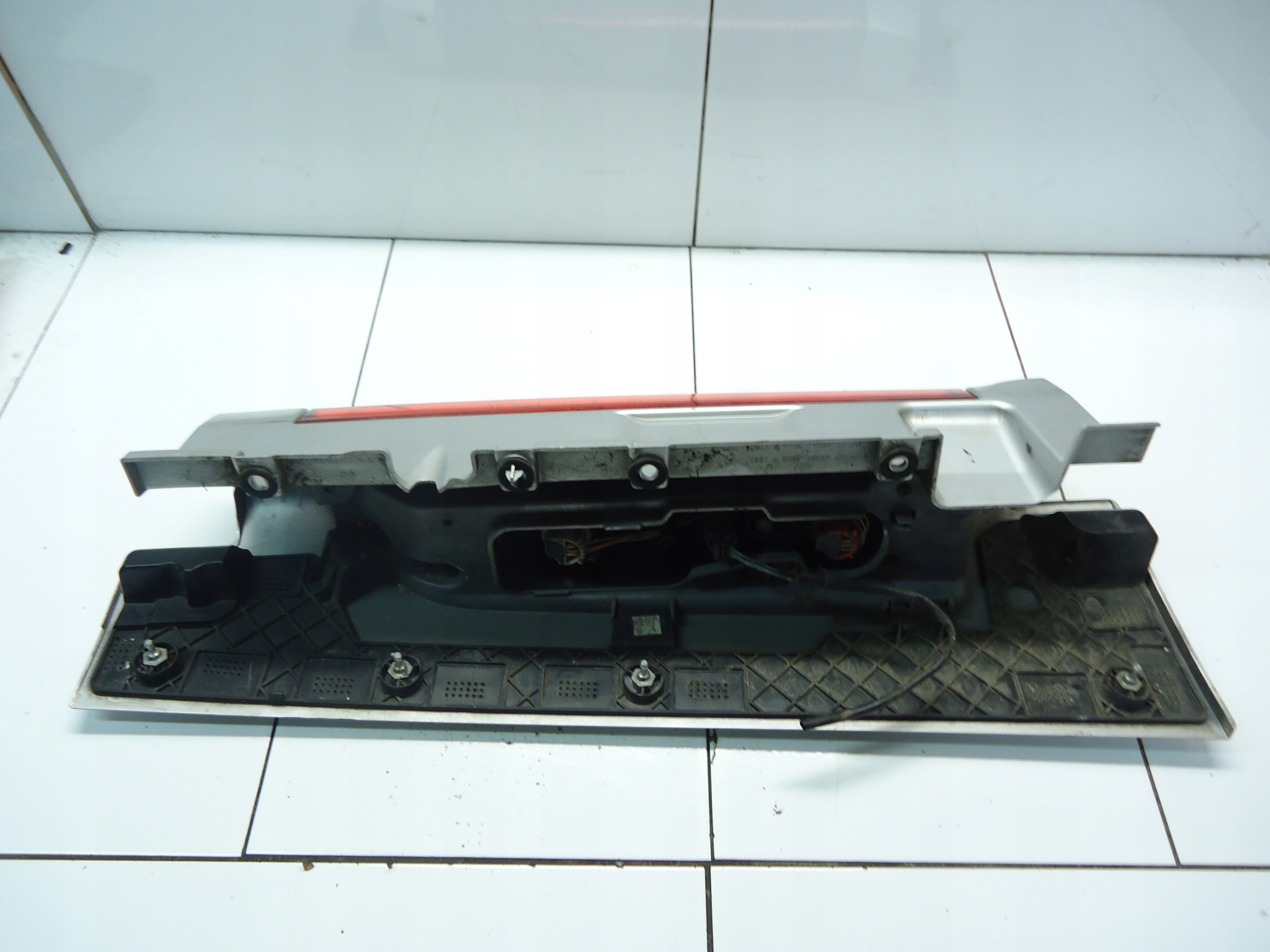 RENAULT TRAFIC III OPEL VIVARO light right rear part 93454193