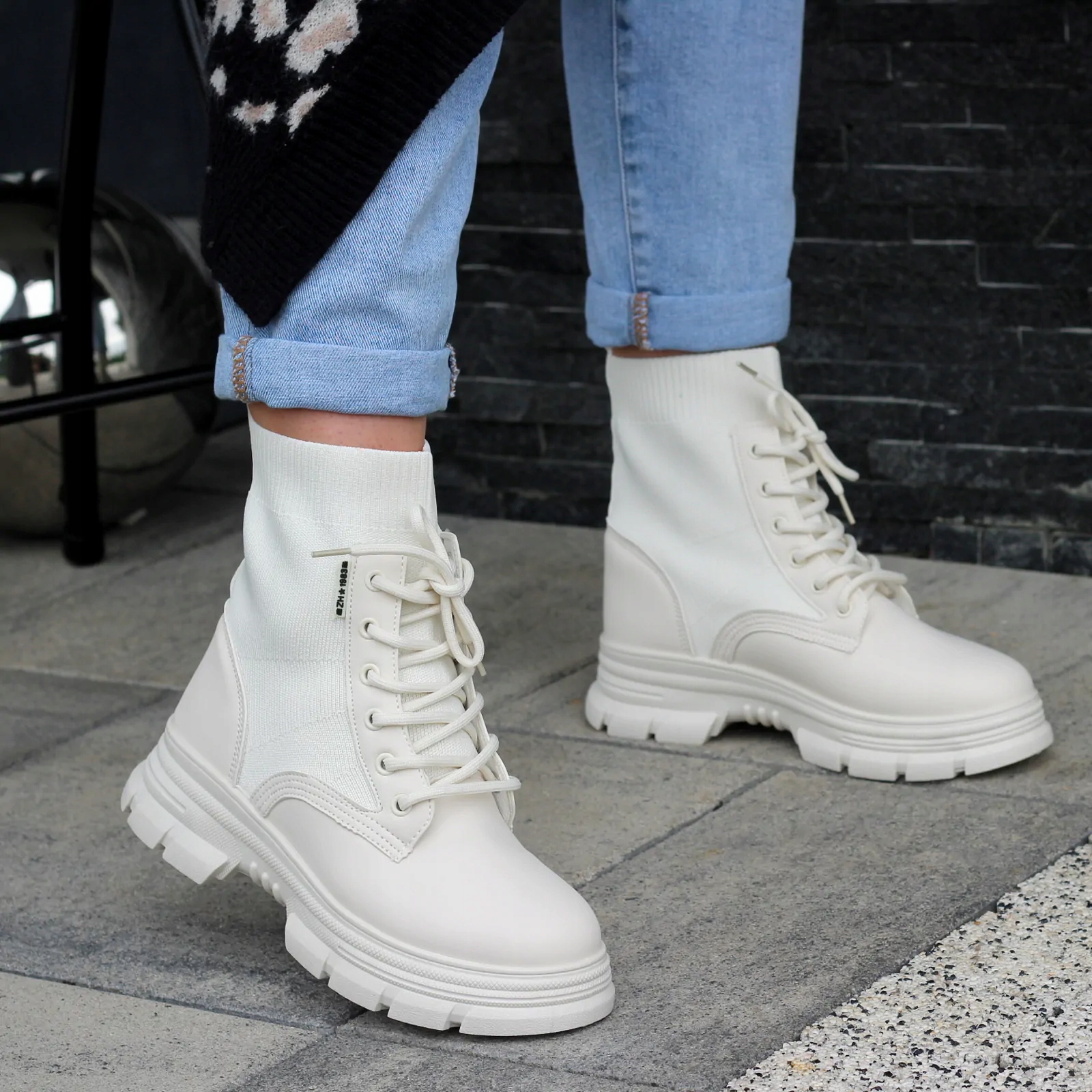 BEŻOWE DAMSKIE BOTKI WORKERY NA GRUBEJ PODESZWIE FASHION 36 Marka inna