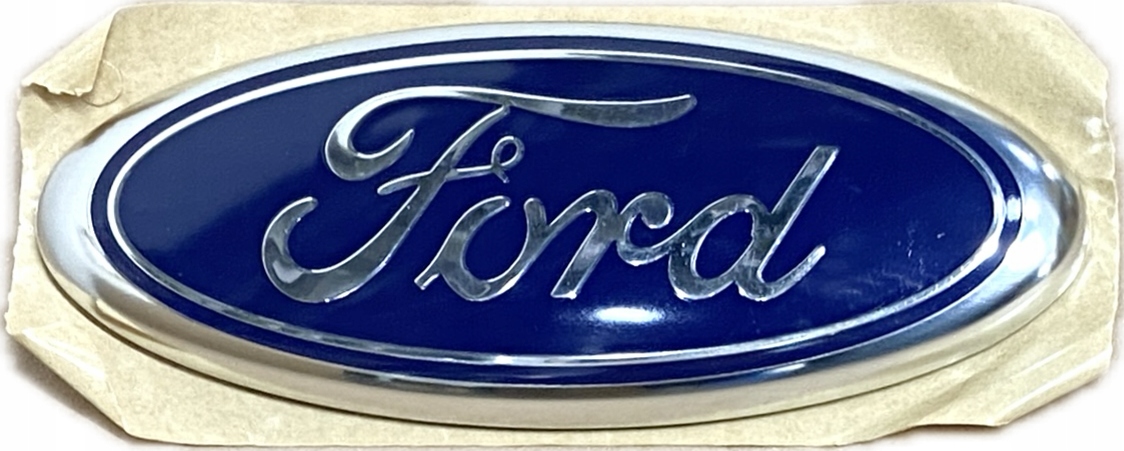 Emblemat przedni Ford