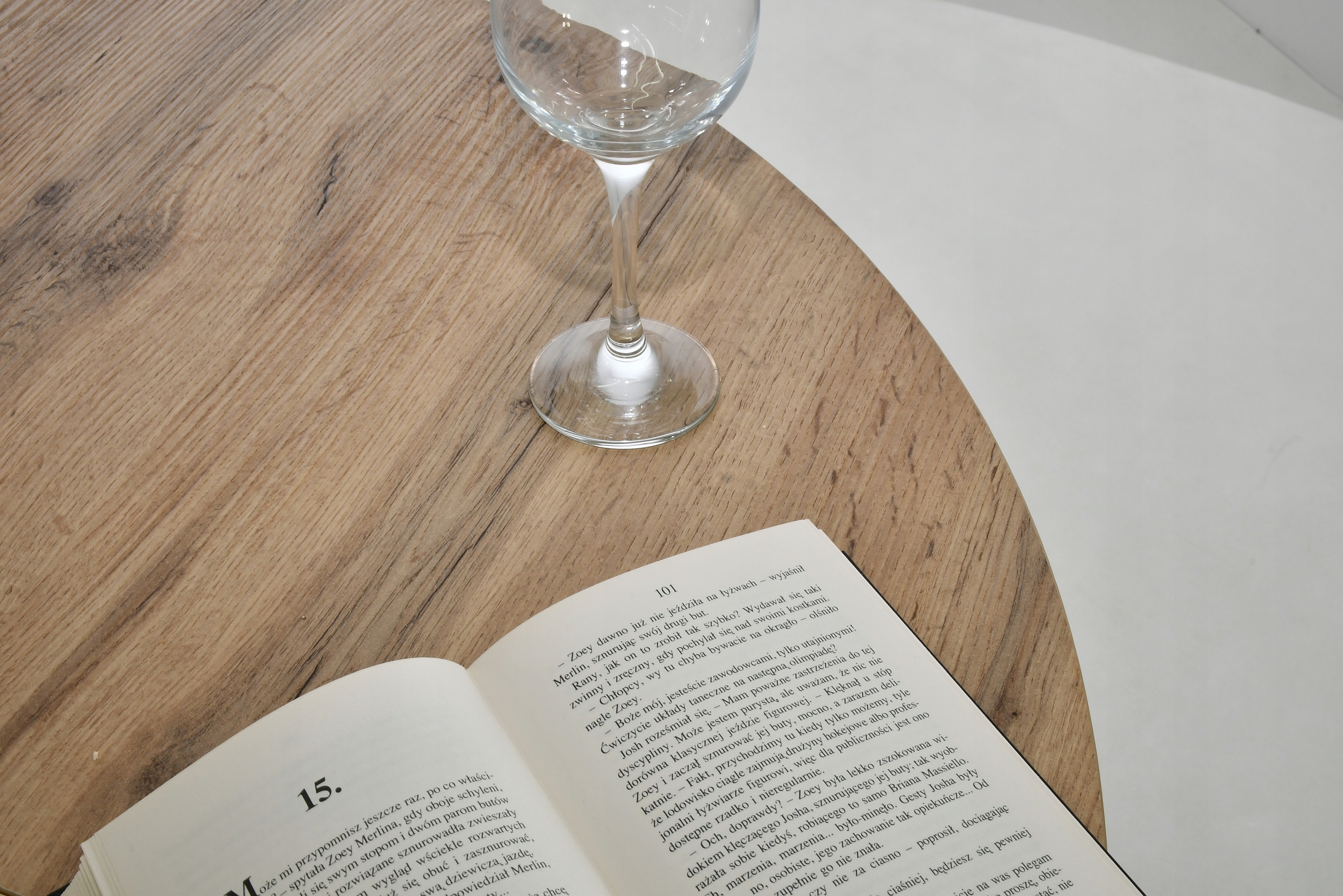 niezwykły rozkładany stół porta 100/200 okrągły Wysokość mebla 76 cm