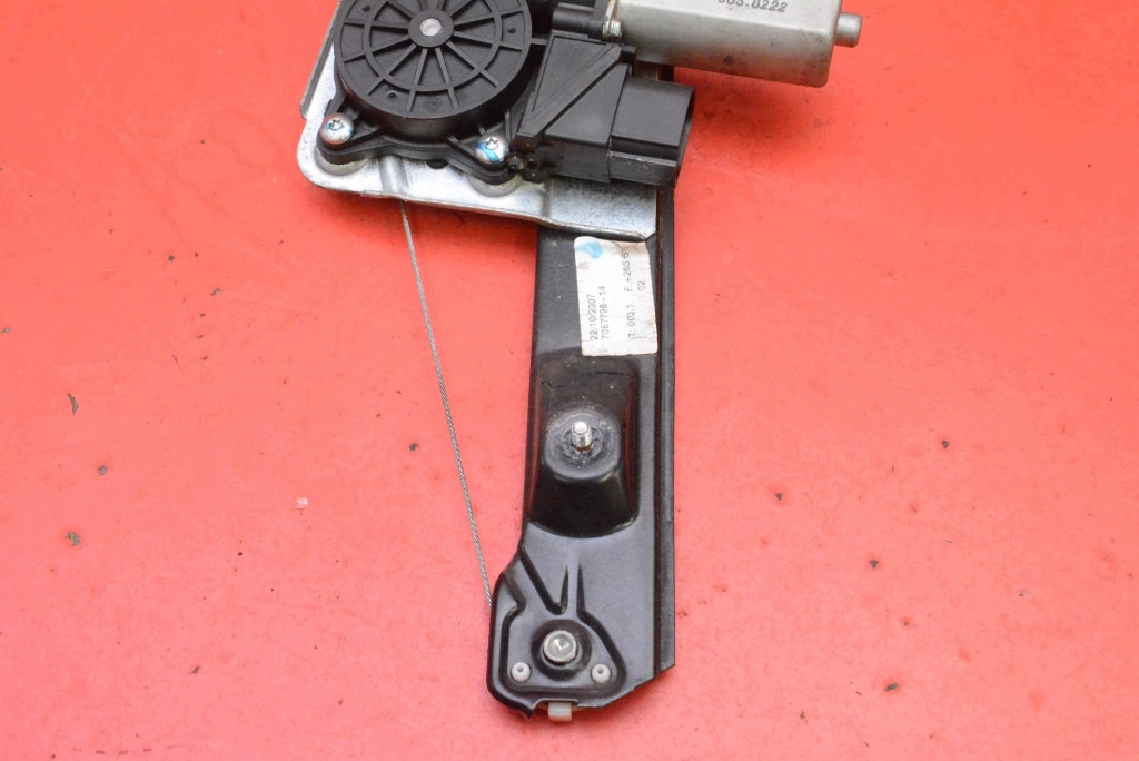 window regulator right rear part 7067798-14 BMW E87 5D HB LIFT 07-12