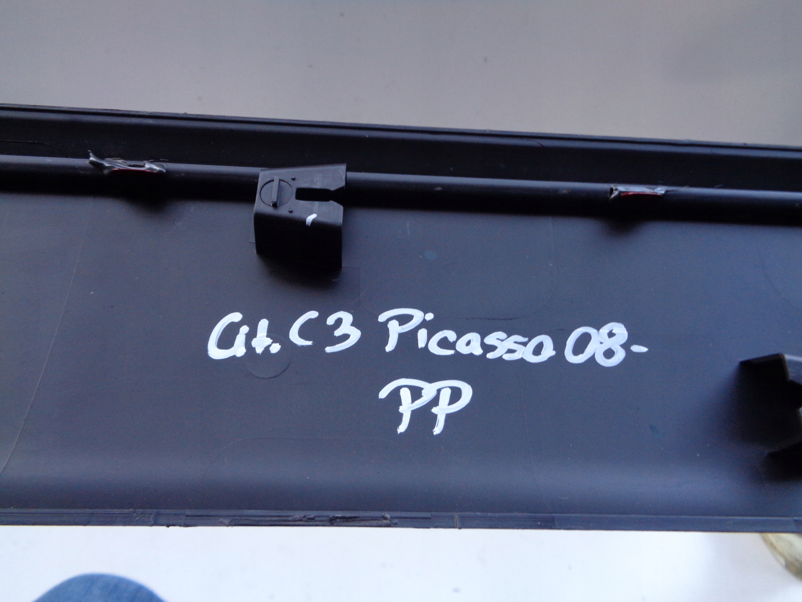 moulding door right front CITROEN C3 PICASSO 08