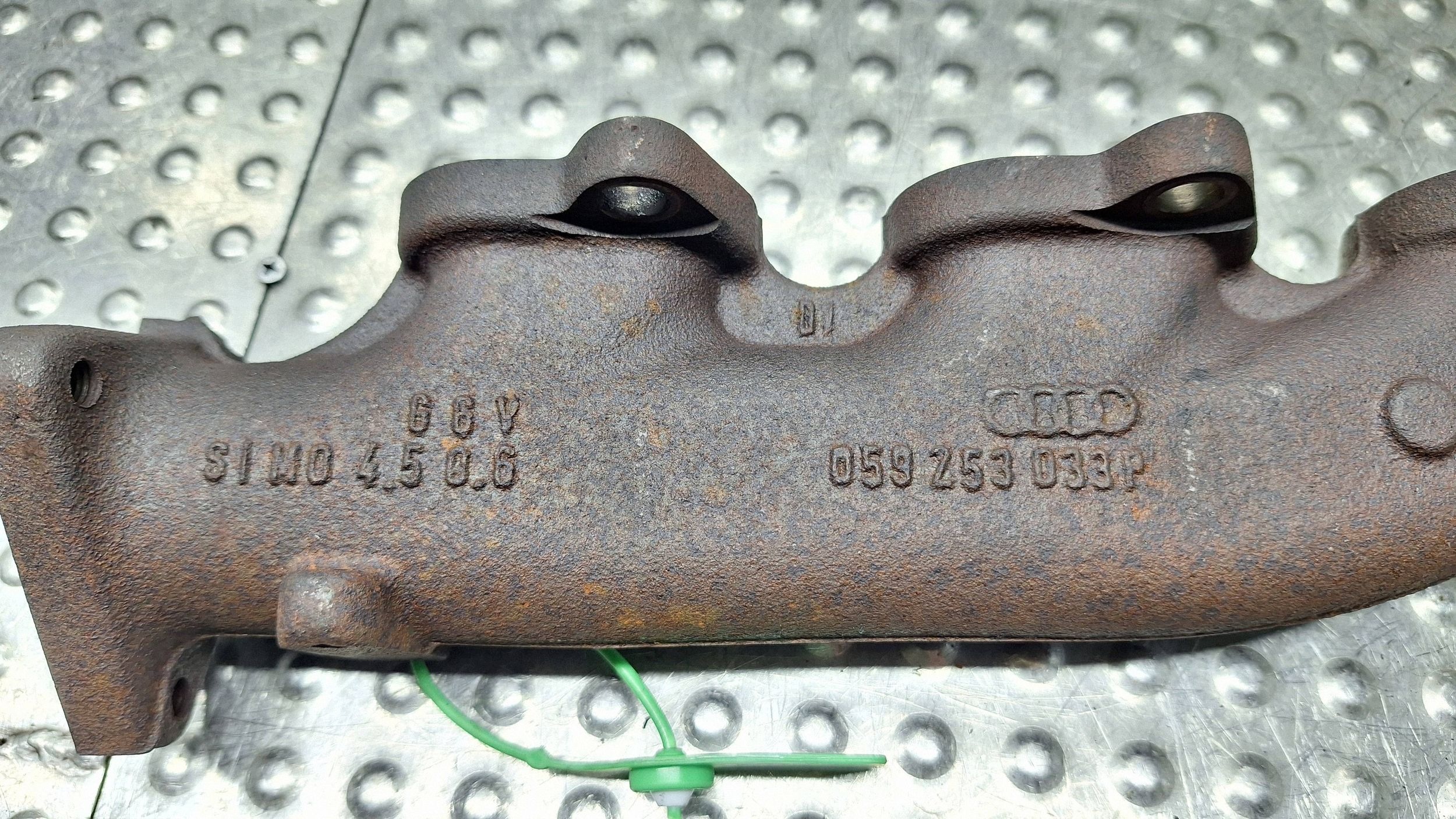 exhaust manifold left 059253033P AUDI A6 C6 4F0 3,0 TDI ASB