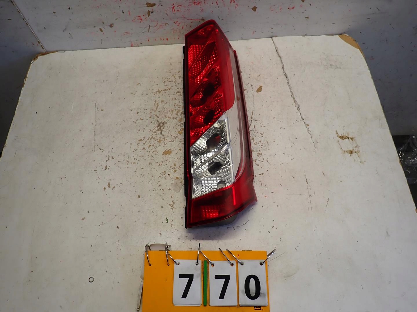 light rear part rear right IVECO DAILY 2014