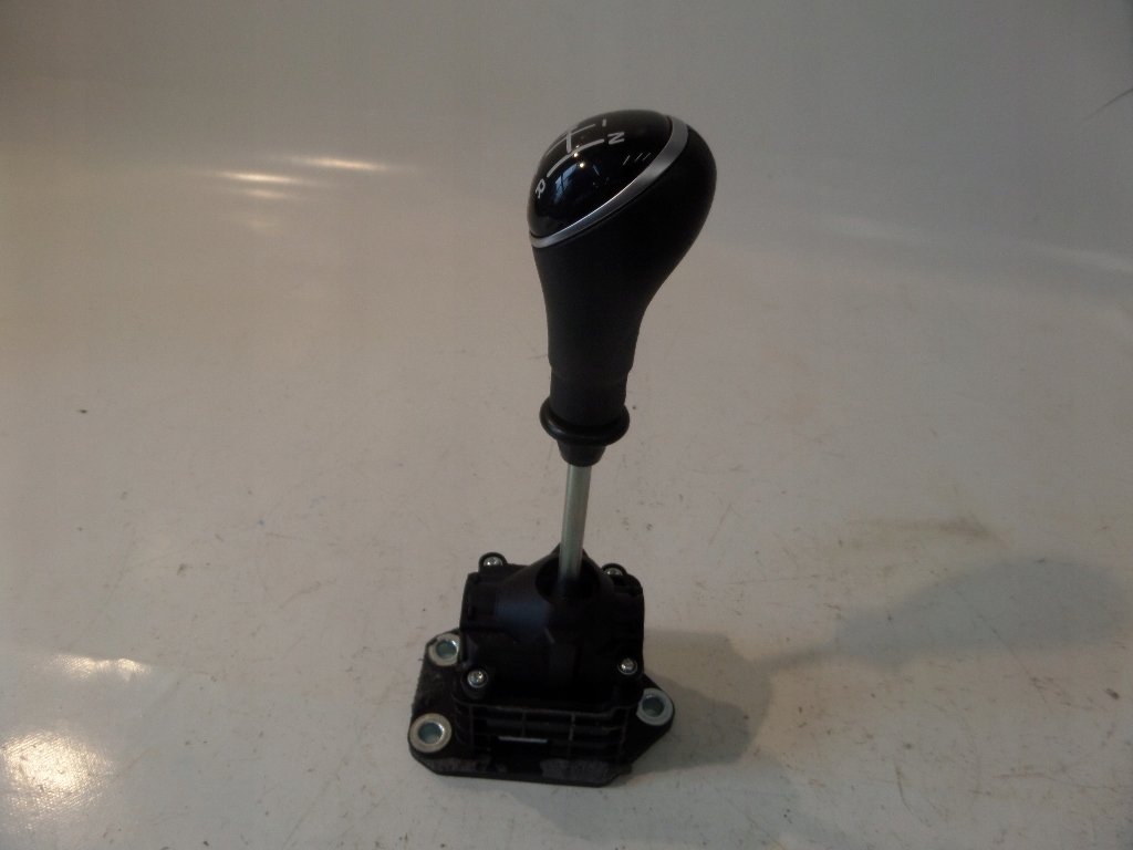 7355583120 - FIAT 500L СЕЛЕКТОР РЫЧАГА ПЕРЕКЛЮЧЕНИЯ ПЕРЕДАЧ 735