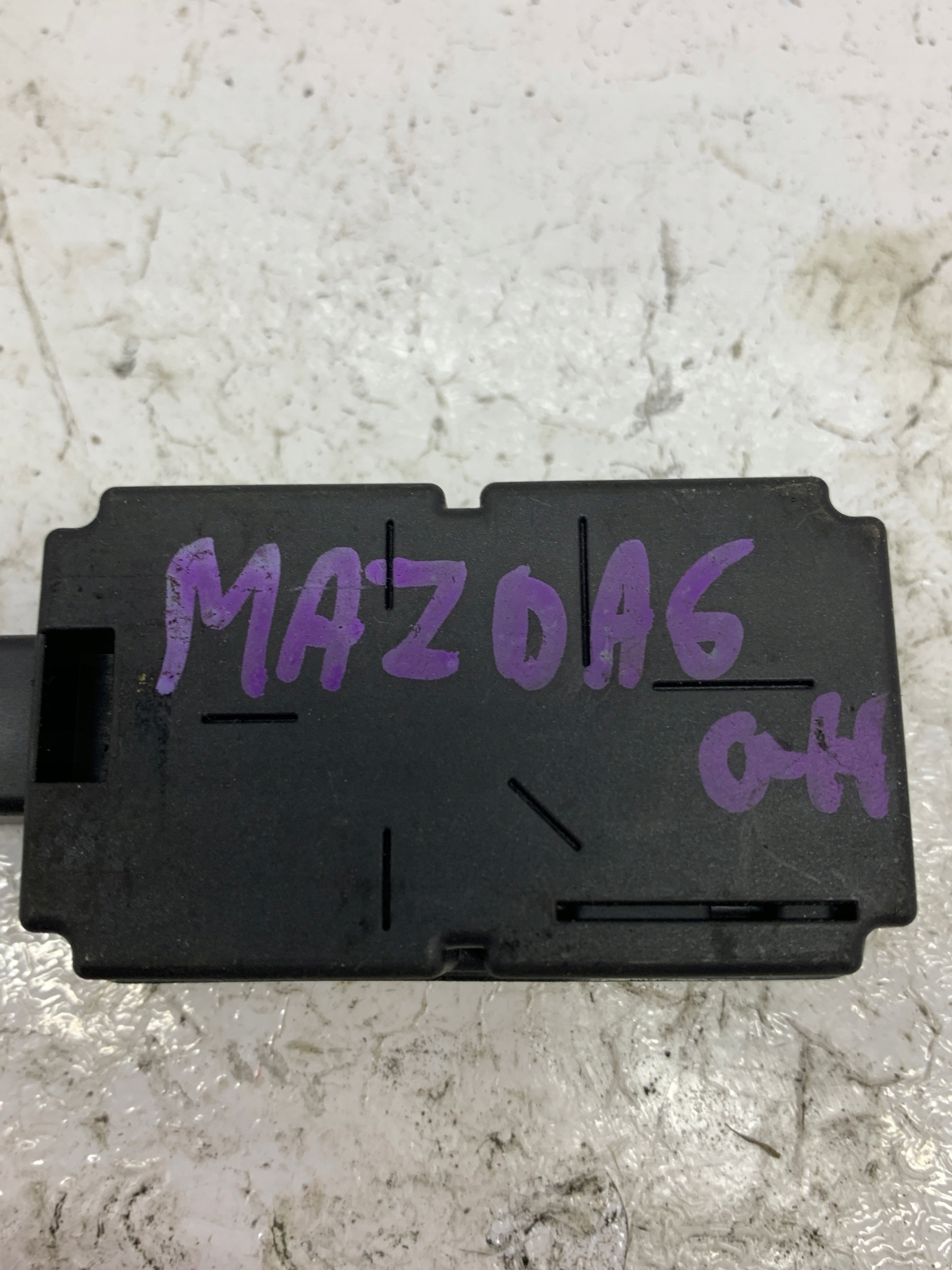 module control unit of a lock DF71-675RZ-A MAZDA