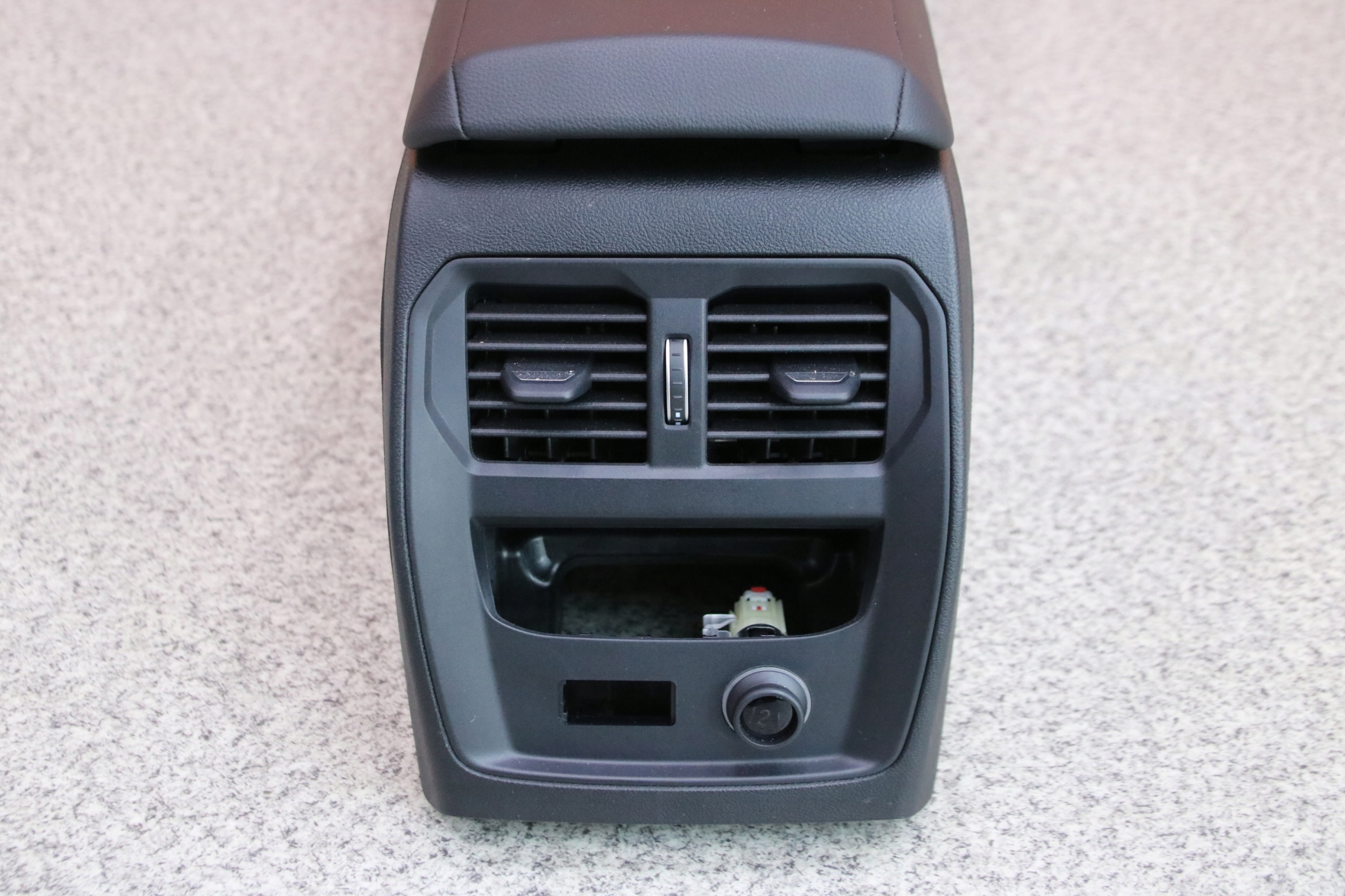 BMW G20 G21 TUNEL central armrest black