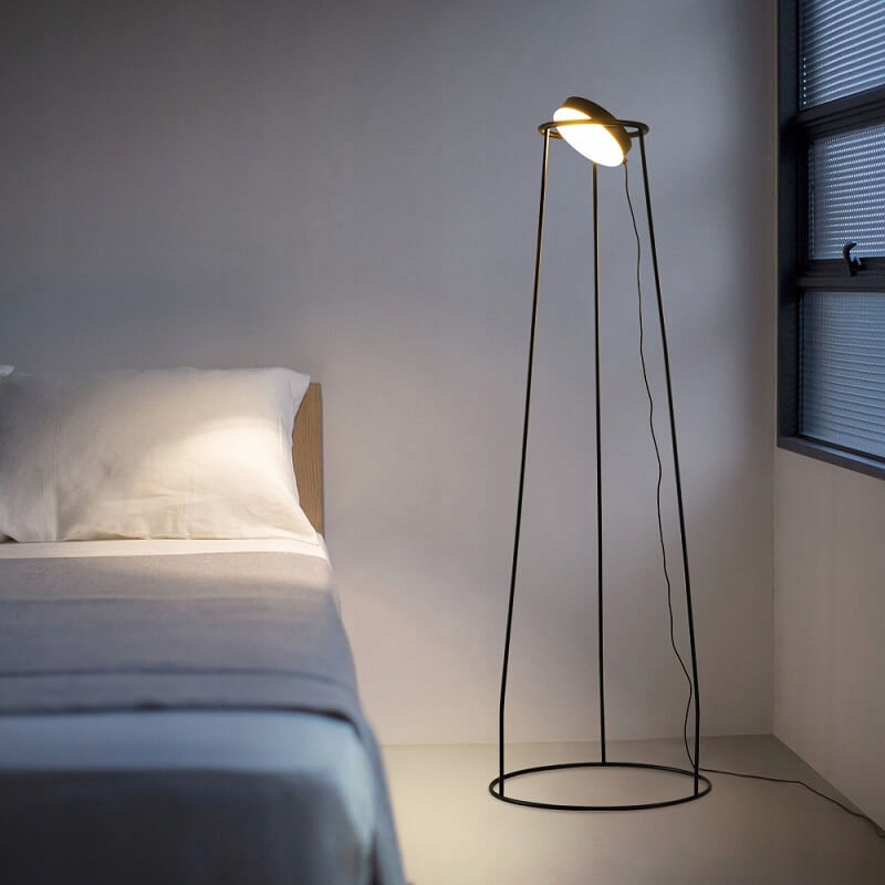 Metalowa Lampa Podłogowa Loft Czarna Zasilanie sieciowe