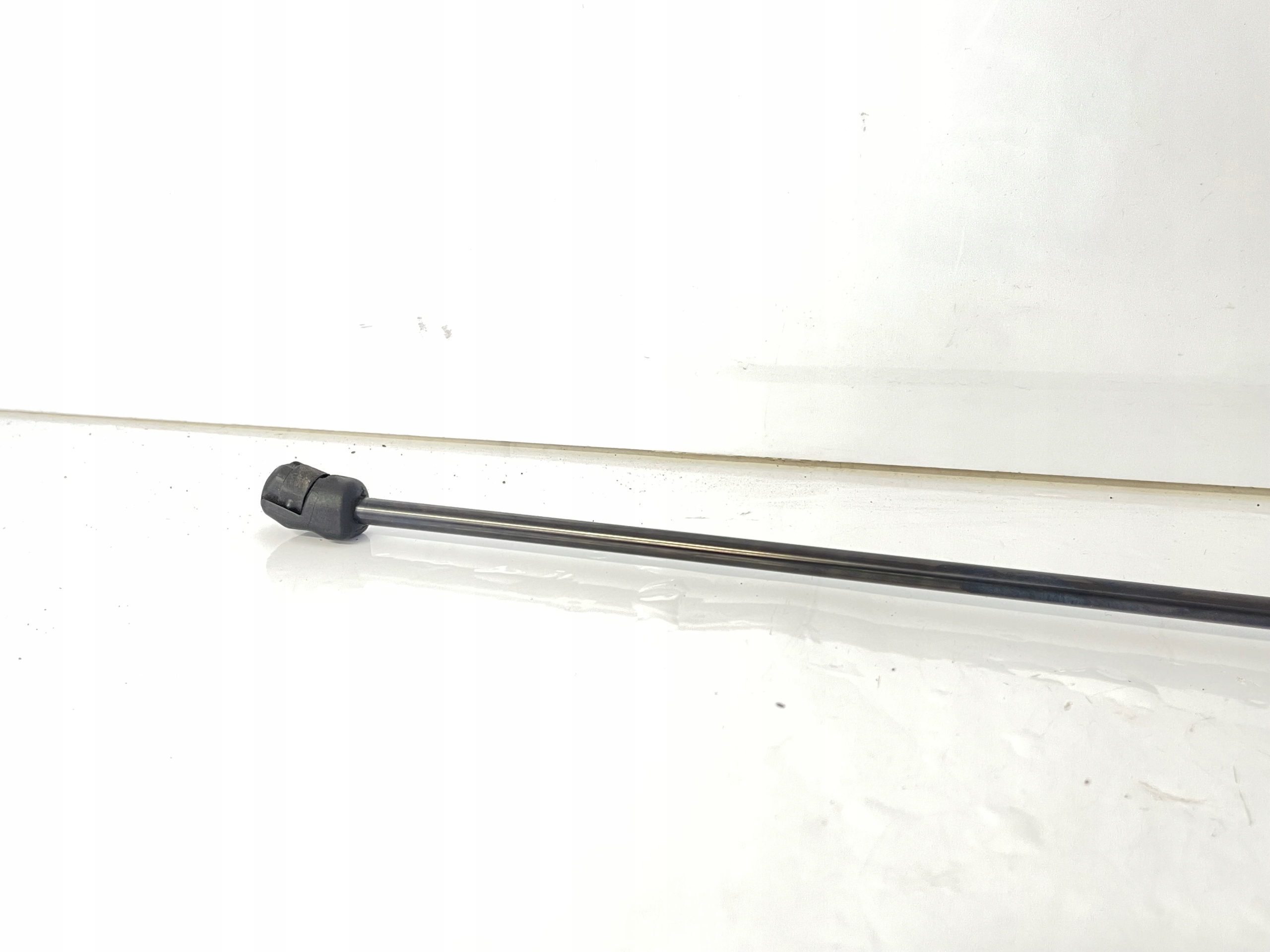 VW PASSAT B8 damper telescope bonnets 3G0823359A