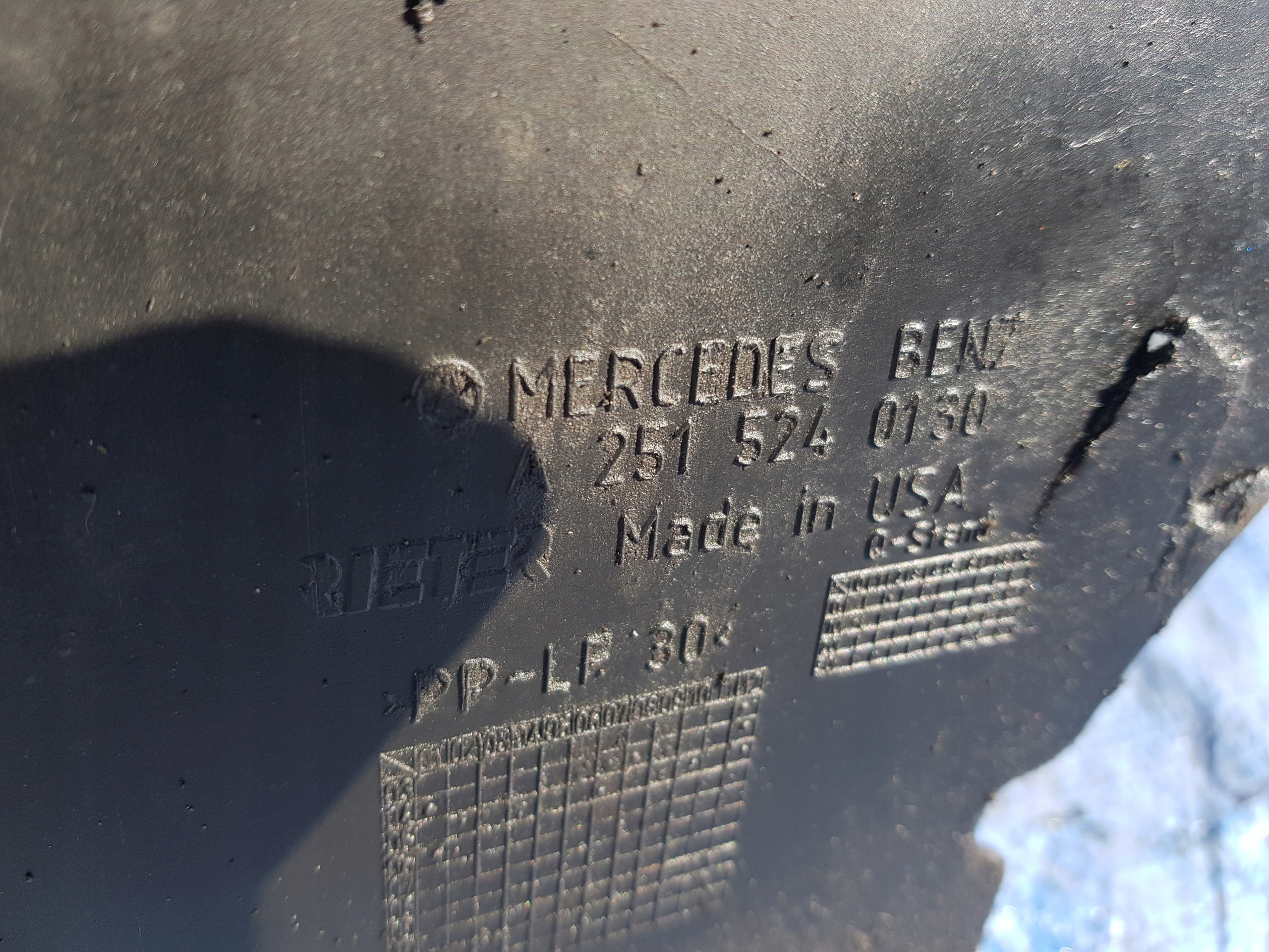 cover cover below engine MERCEDES R-KLASA W251