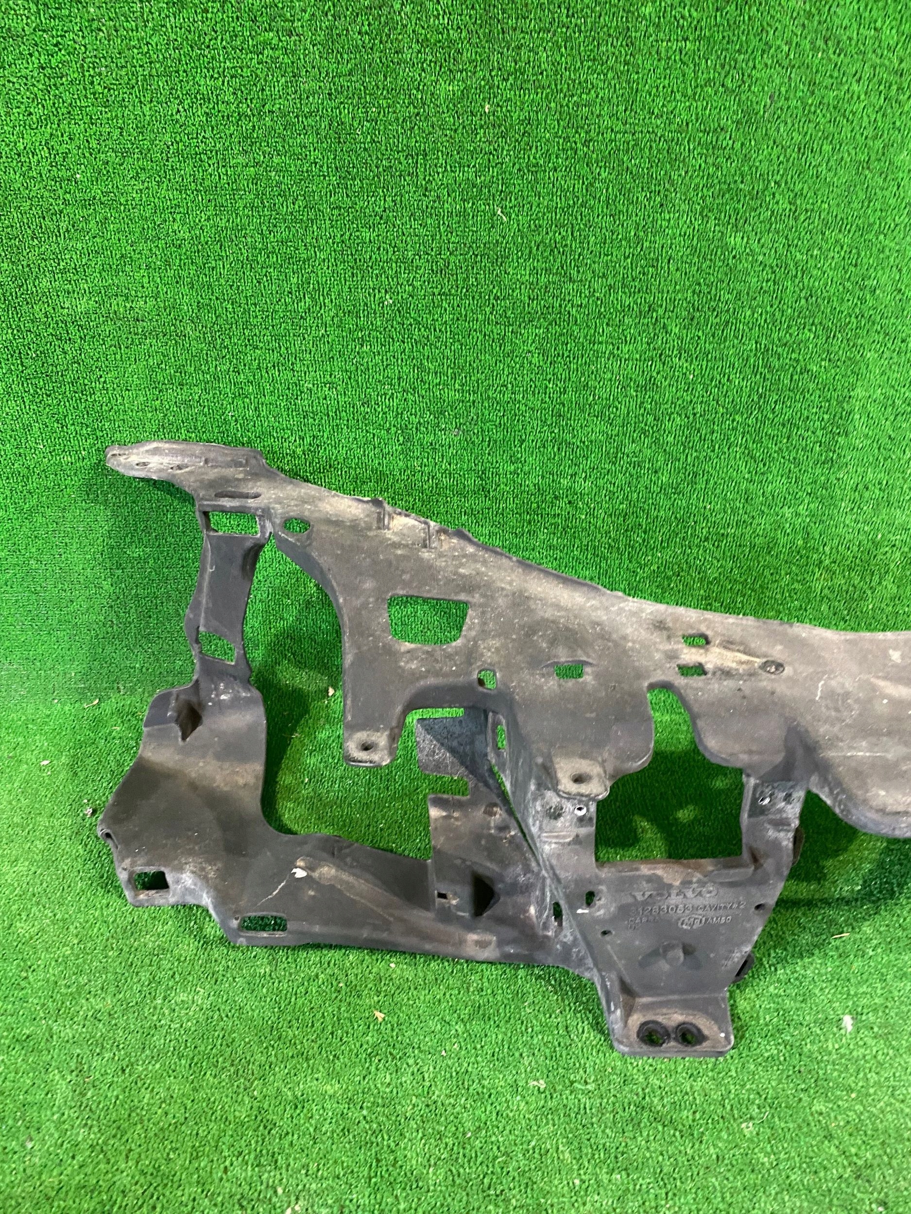support panel for radiators VOLVO S60 V60 10- nr.001