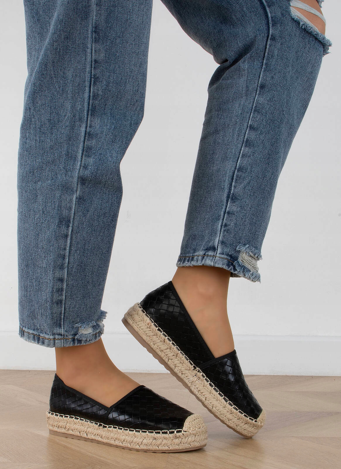 8157 CZARNE BALERINKI ESPADRYLE NA PLATFORMIE 39 Oryginalne opakowanie producenta pudełko