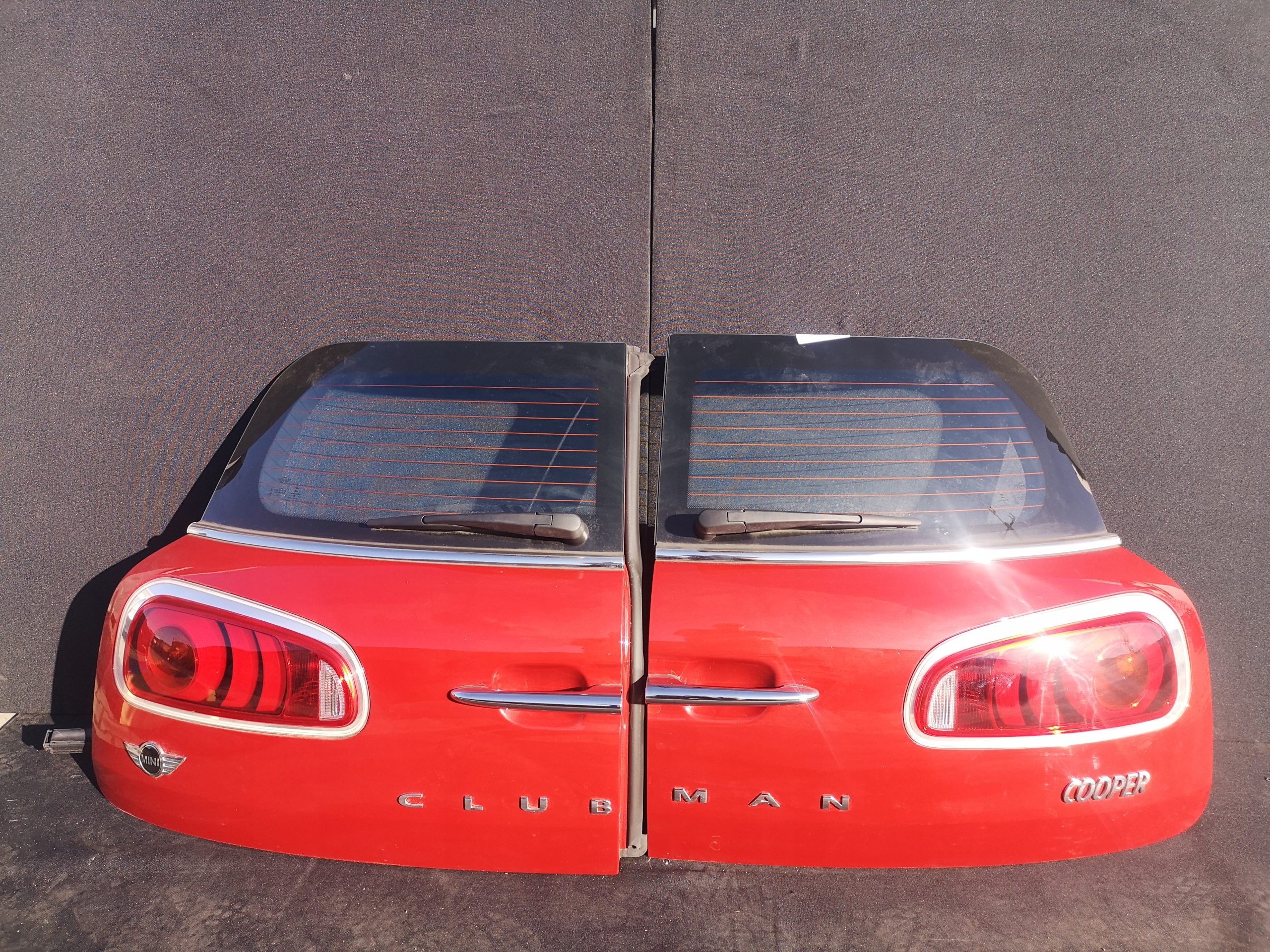 KLAPA DRZWI ZDERZAK TYŁ MINI CLUBMAN F54 KOLOR B83 Producent części Mini OE