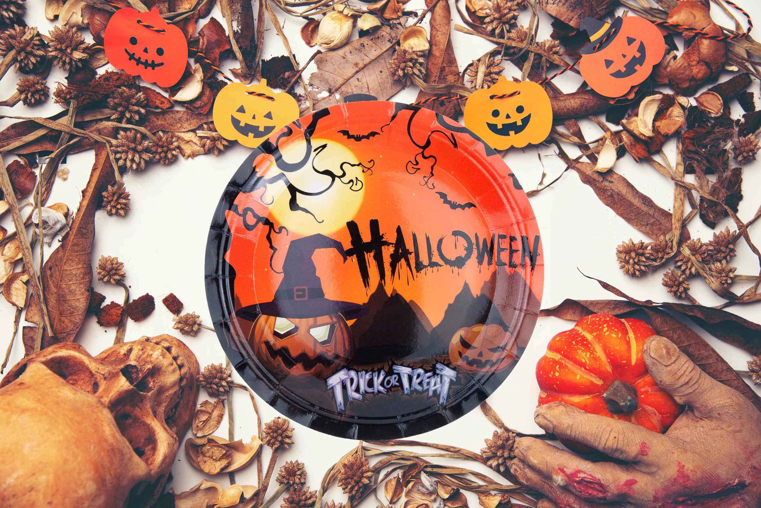 TALERZYKI HALLOWEEN TALERZ MAŁY 10SZT PAPIEROWE JEDNORAZOWE DYNIE STRASZNE Motyw dynia